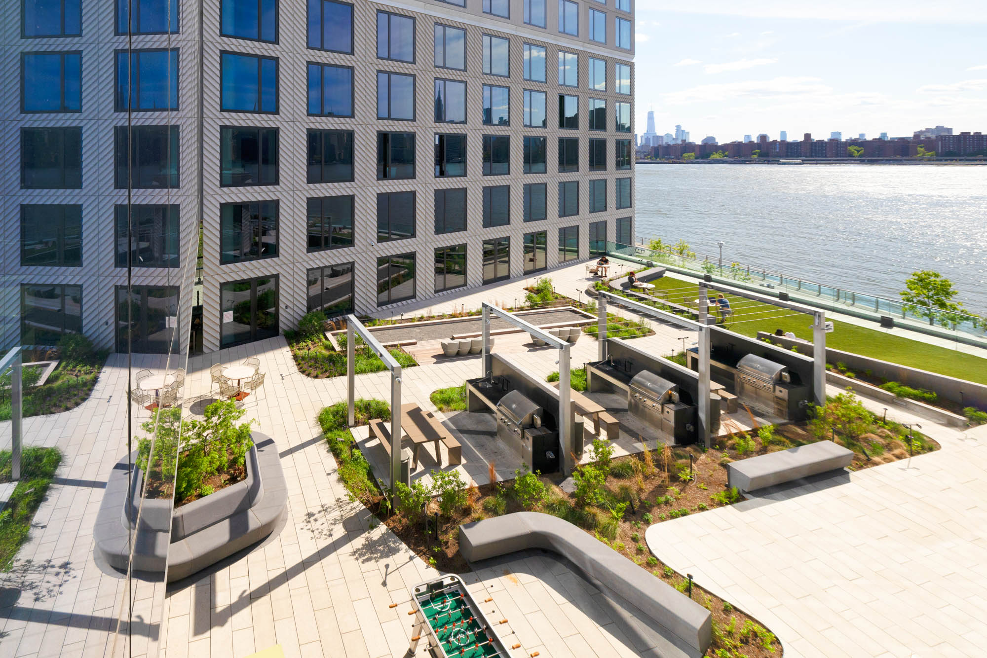 The central terrace at Eagle + West apartments in Greenpoint Landing in Brooklyn, New York.