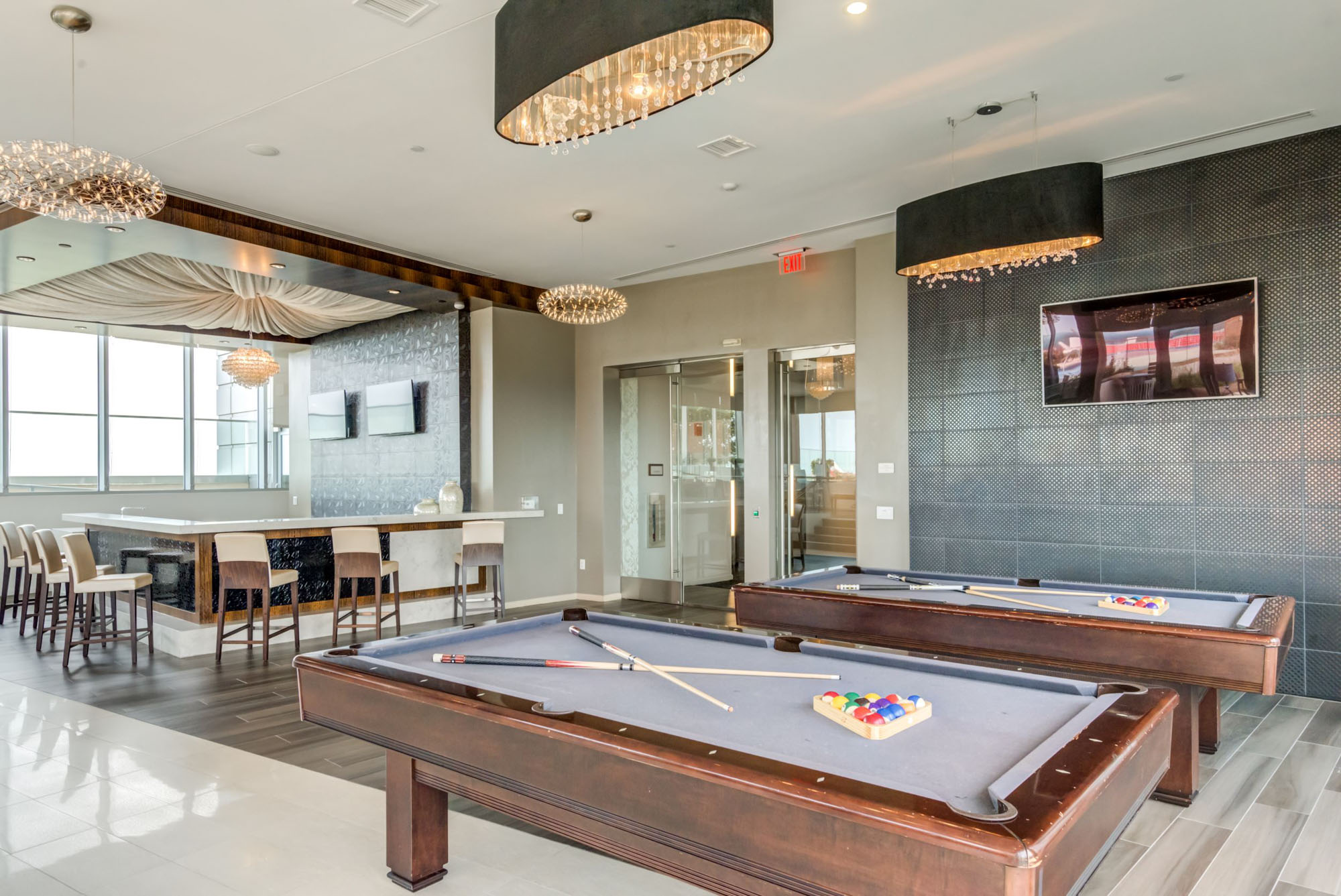 Summit Lounge and Bar with Billiards at 8241 Broad apartments in McLean, Virginia.