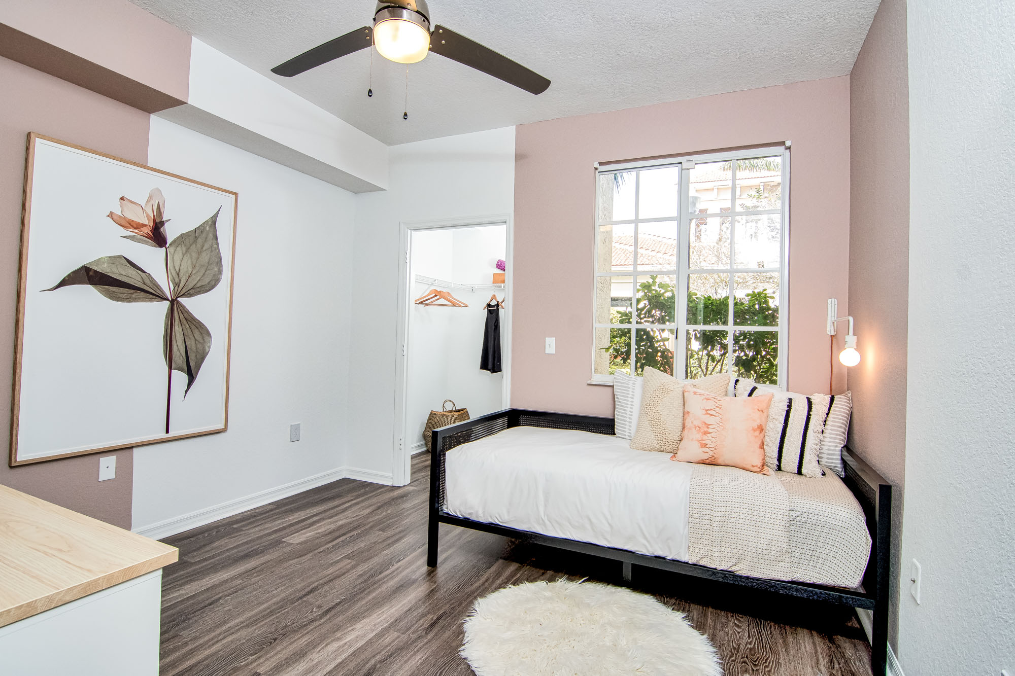 A bedroom at Solano at Miramar apartments in Miramar, FL.