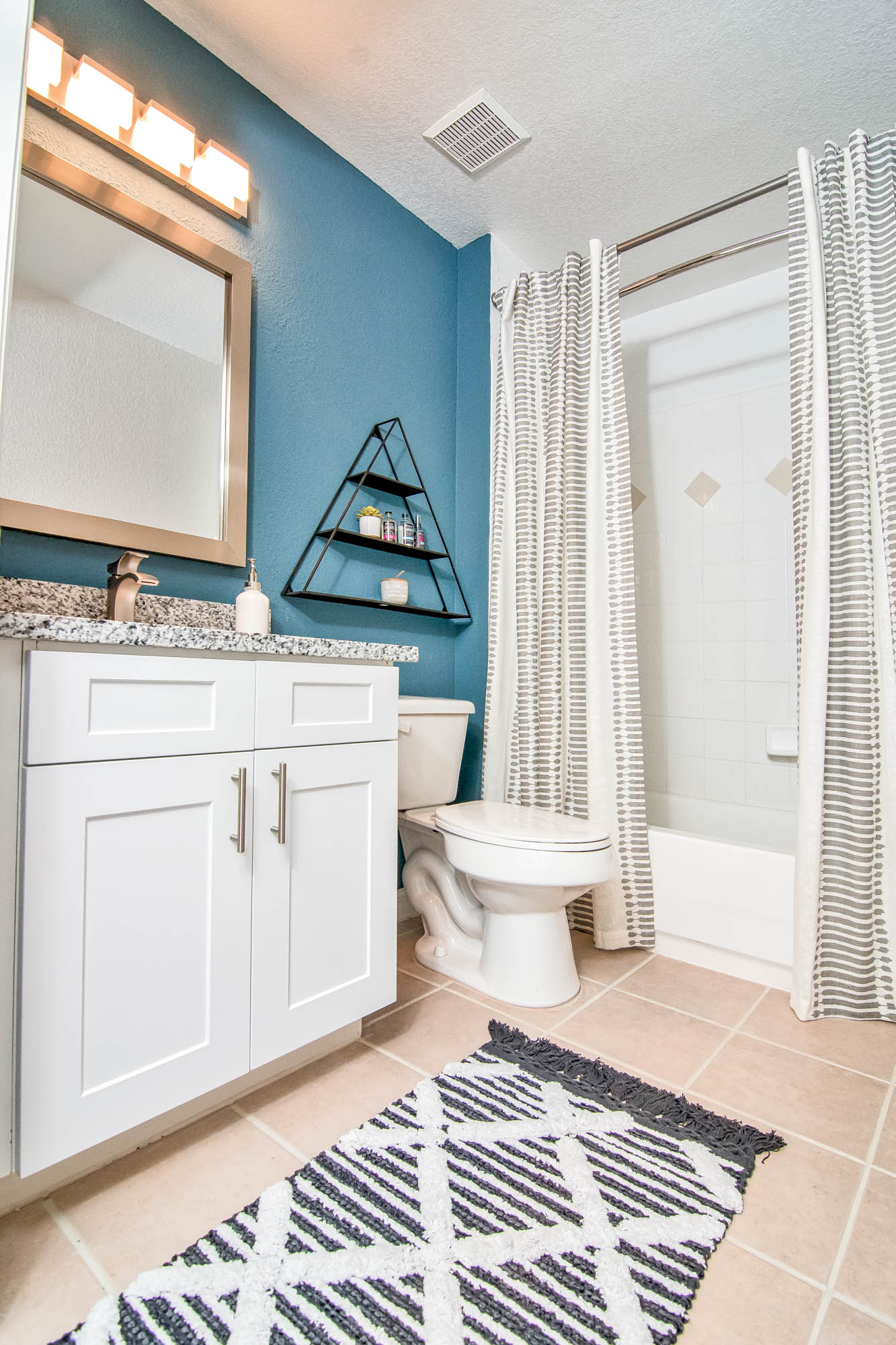 A bathroom at Solano at Miramar apartments in Miramar, FL.