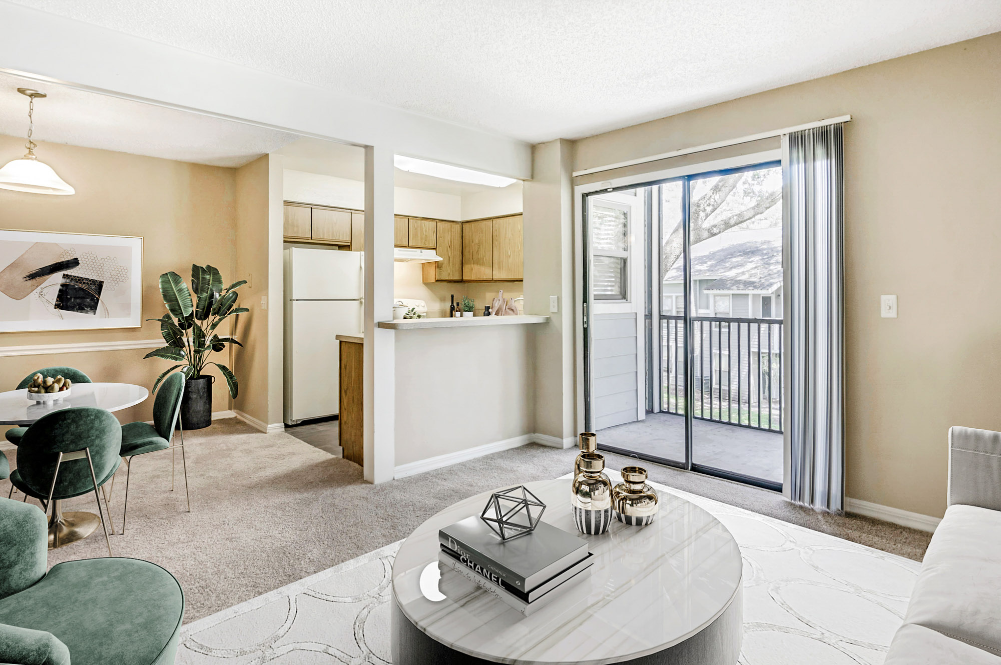 The interior of a living area at Oak Ramble apartments in Tampa, FL.