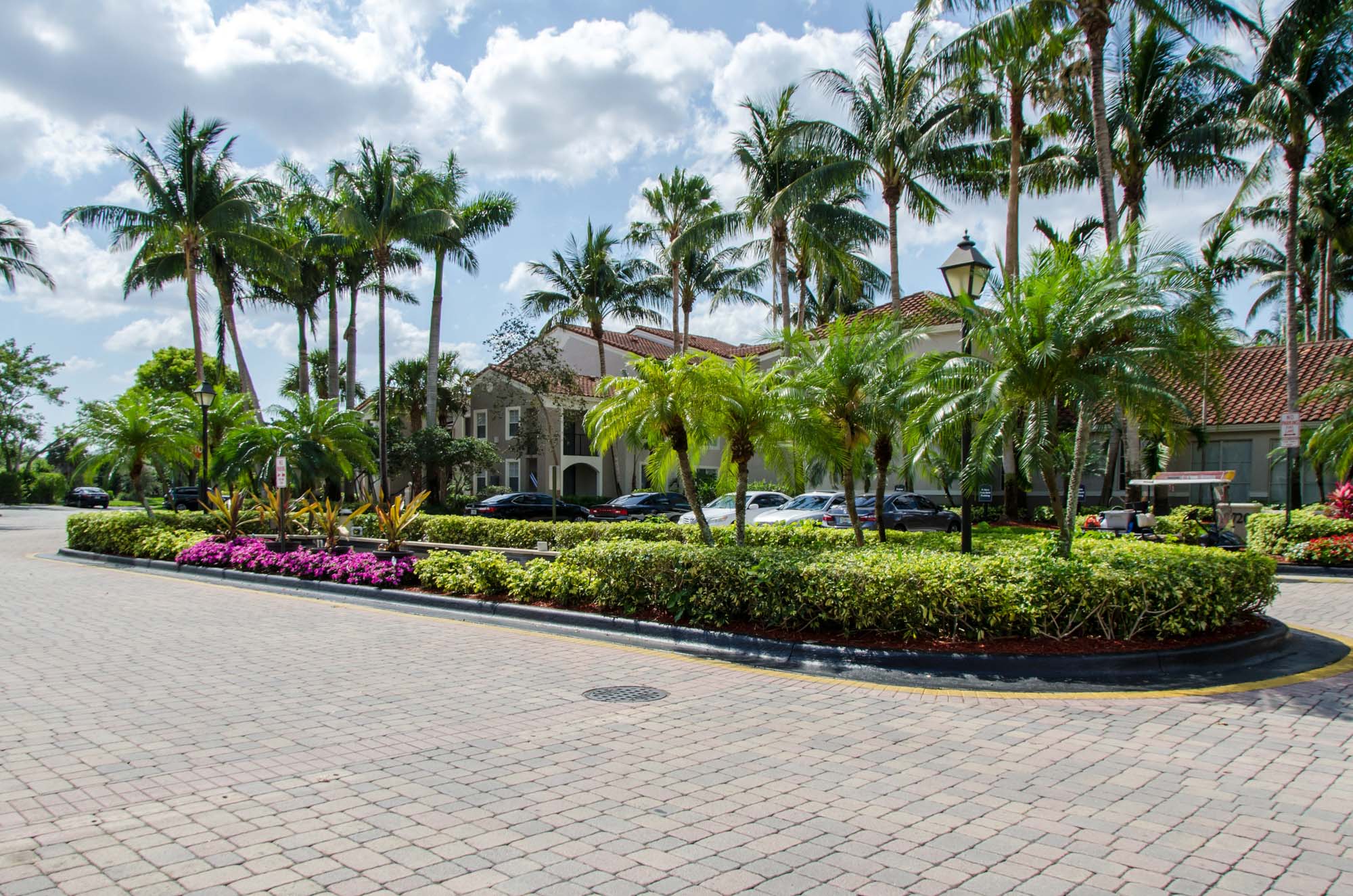 A road at Miramar Lake in Fort Lauderdale, FL.