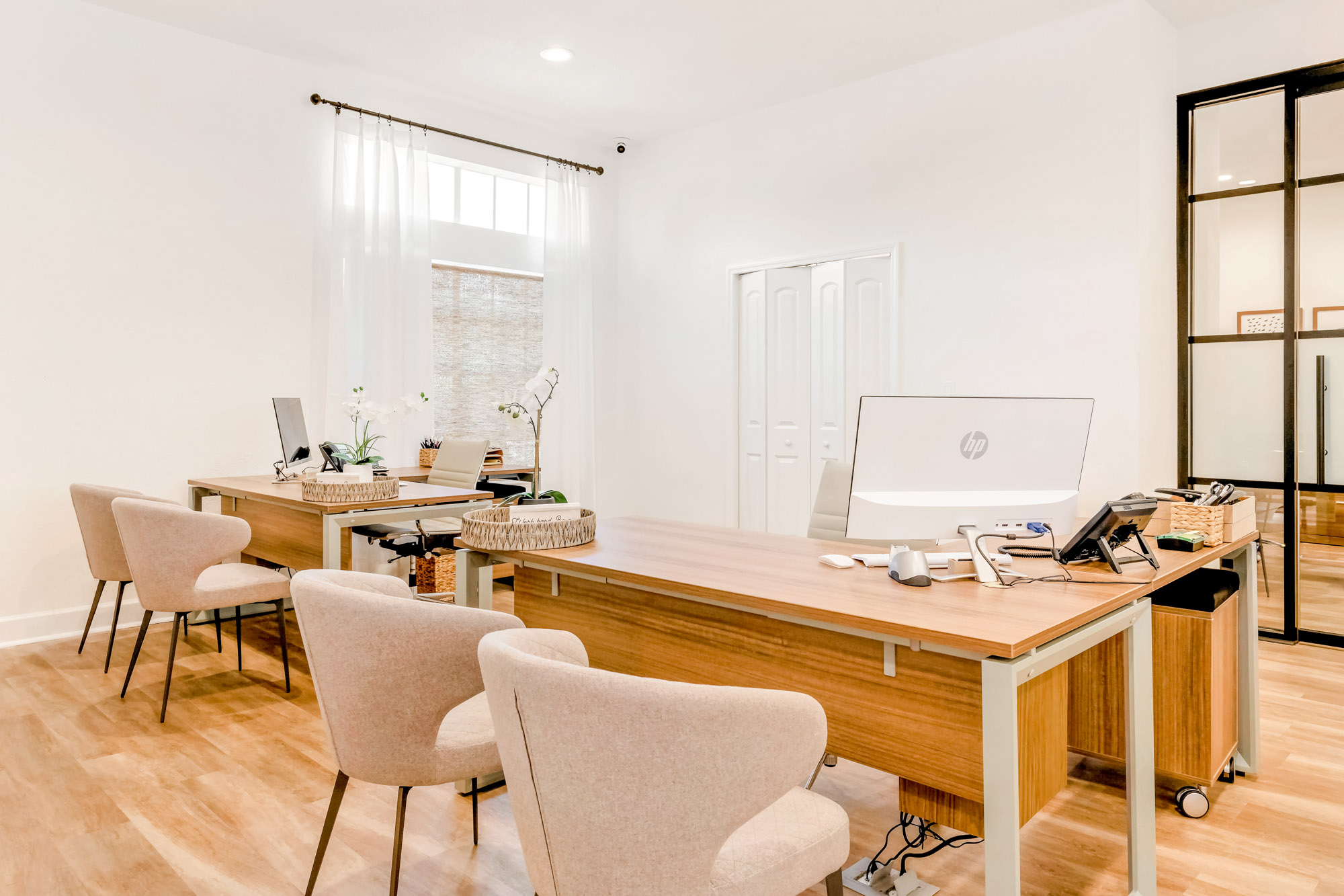 The leasing office at Osprey Links at Hunter's Creek in Orlando, Florida.