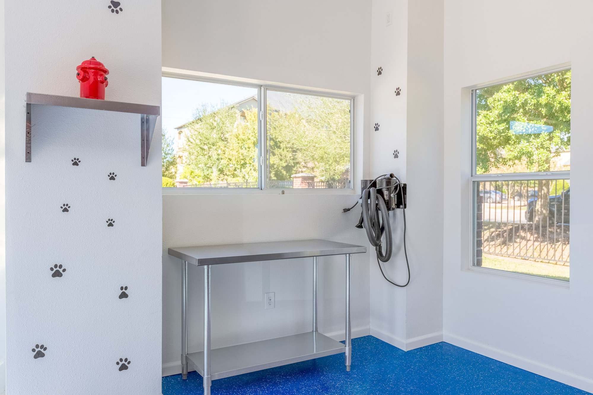 The dog bath at The Villas at Shadow Creek apartments in Houston, TX.