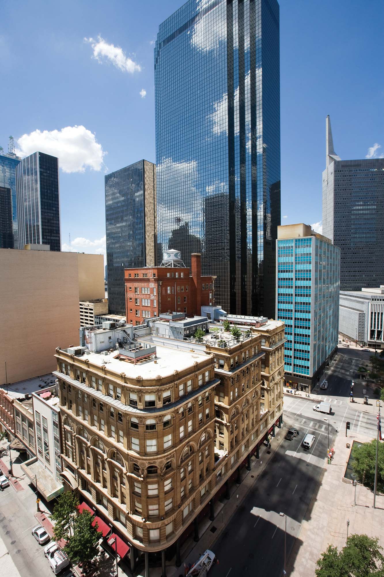 Overhead view of The Wilson apartments in Mercantile Place in Dallas, TX