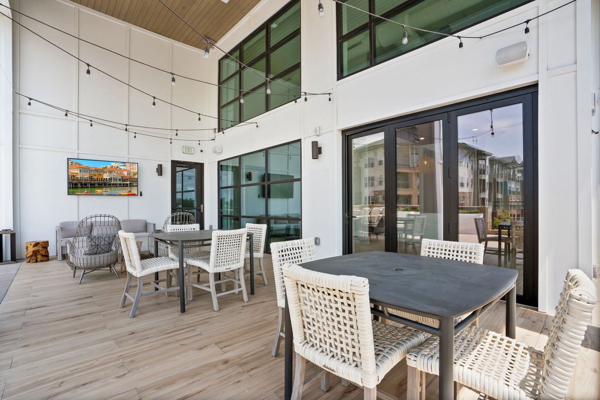 The terrace at Flats on Front apartments in Wilmington, NC.