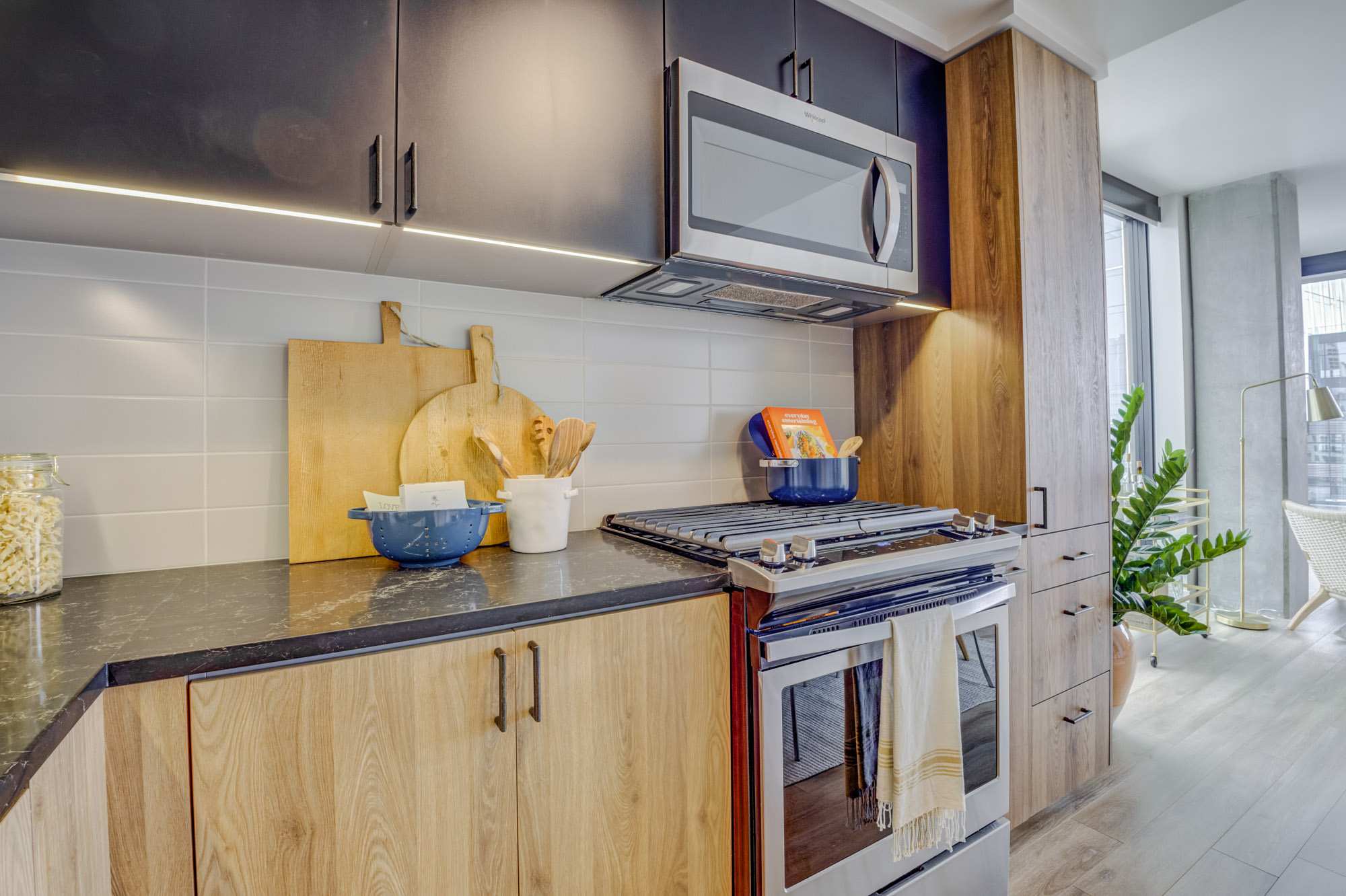 An apartment kitchen at The George apartments in San Francisco, CA