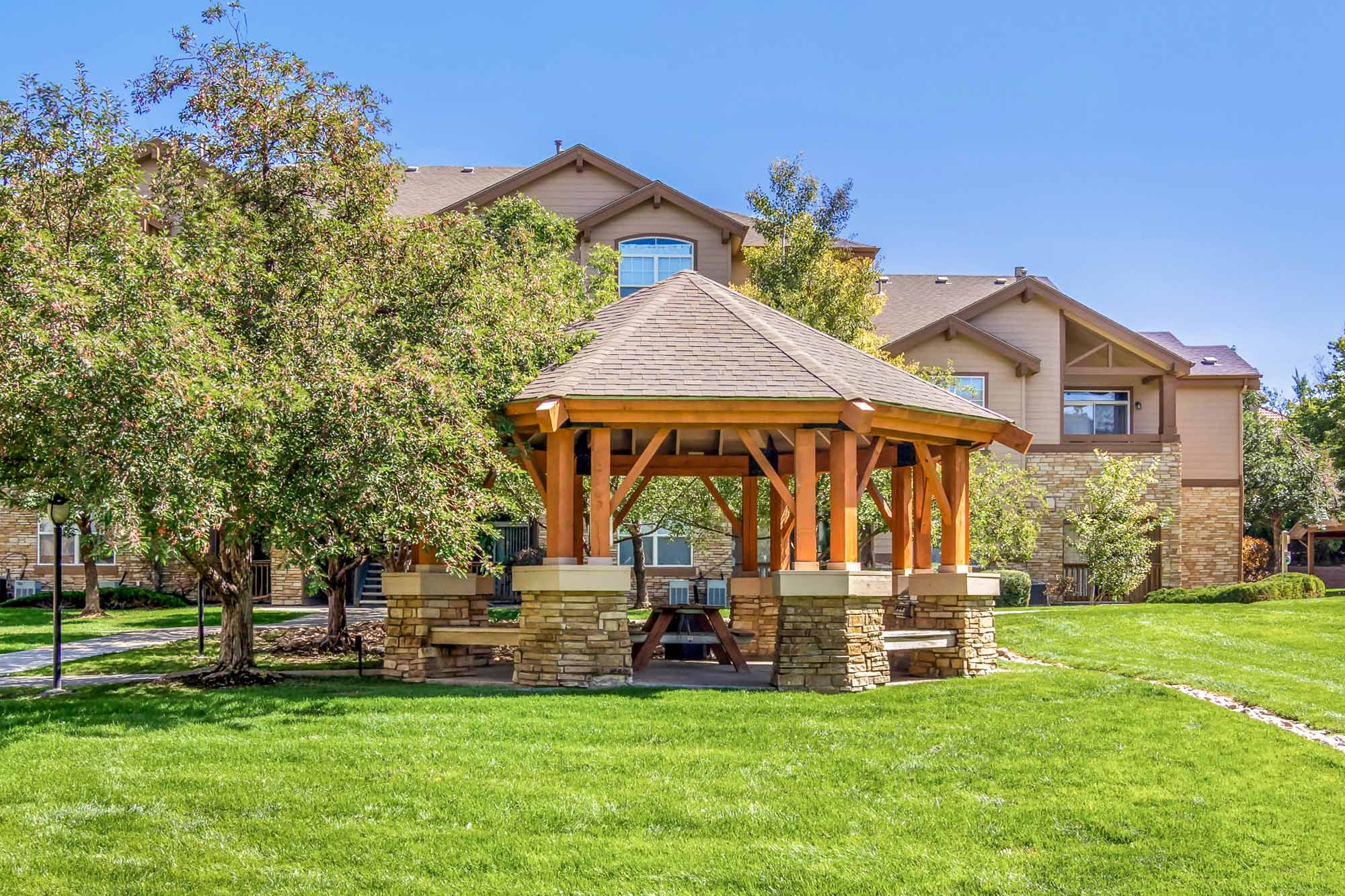 A picnic area at The Village at Legacy Ridge apartments near Denver, CO.