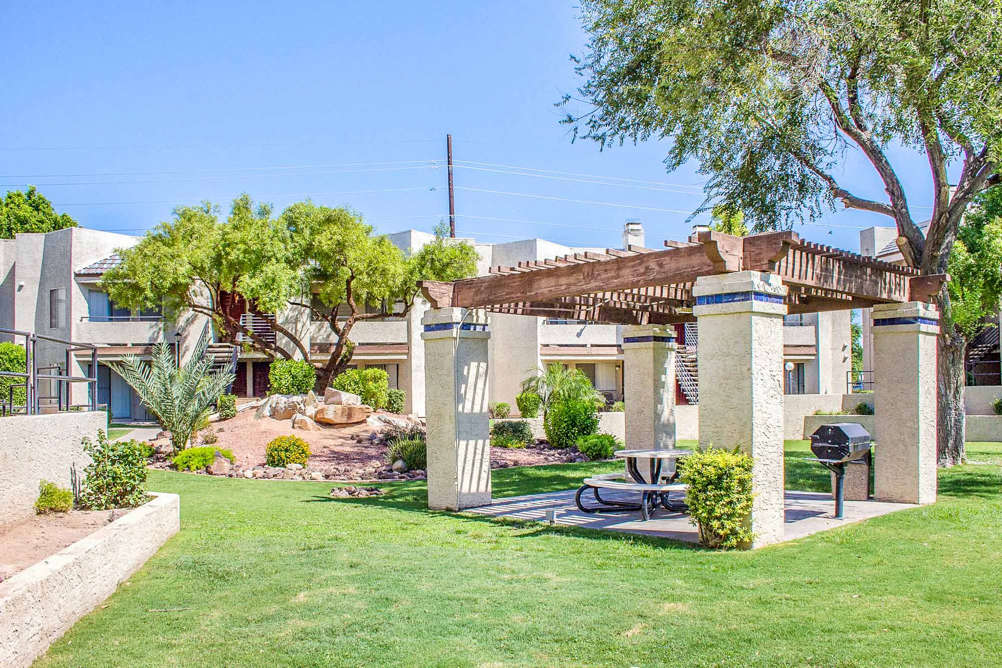 The picnic area at Meadow Glen in Phoenix, AZ.