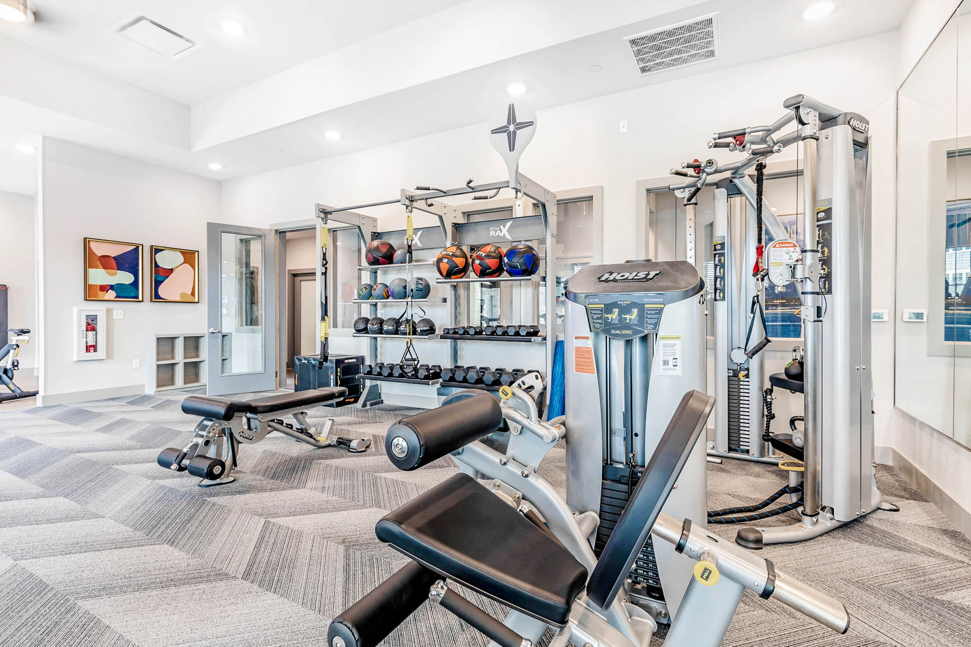 The fitness center at Embree Hill apartments in Dallas, TX.