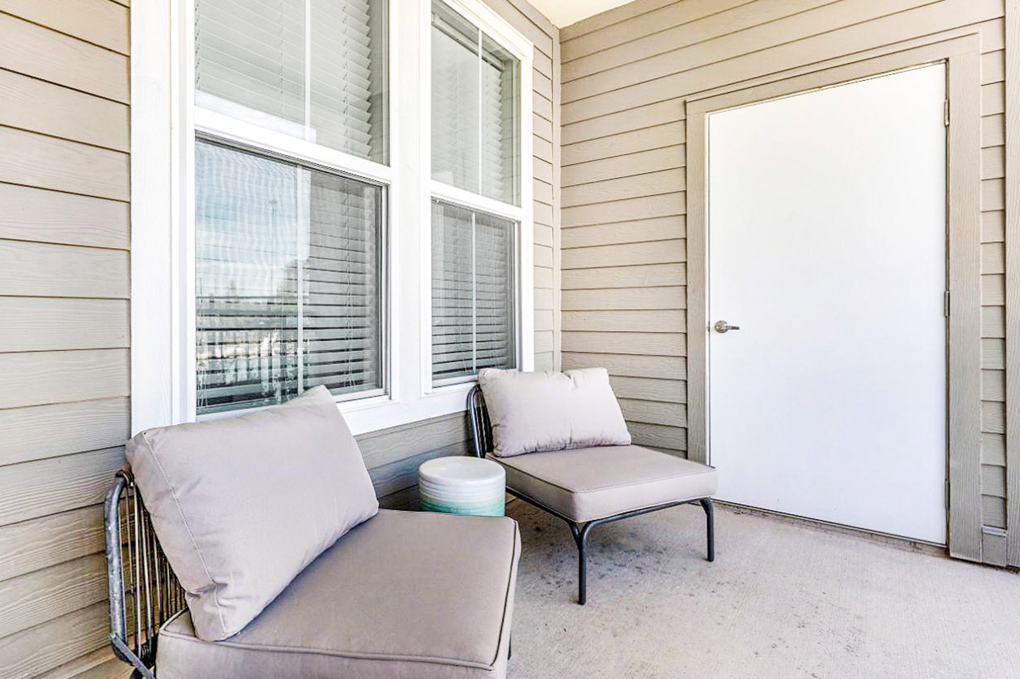 The patio of an apartment at Embree Hill in Dallas, TX.