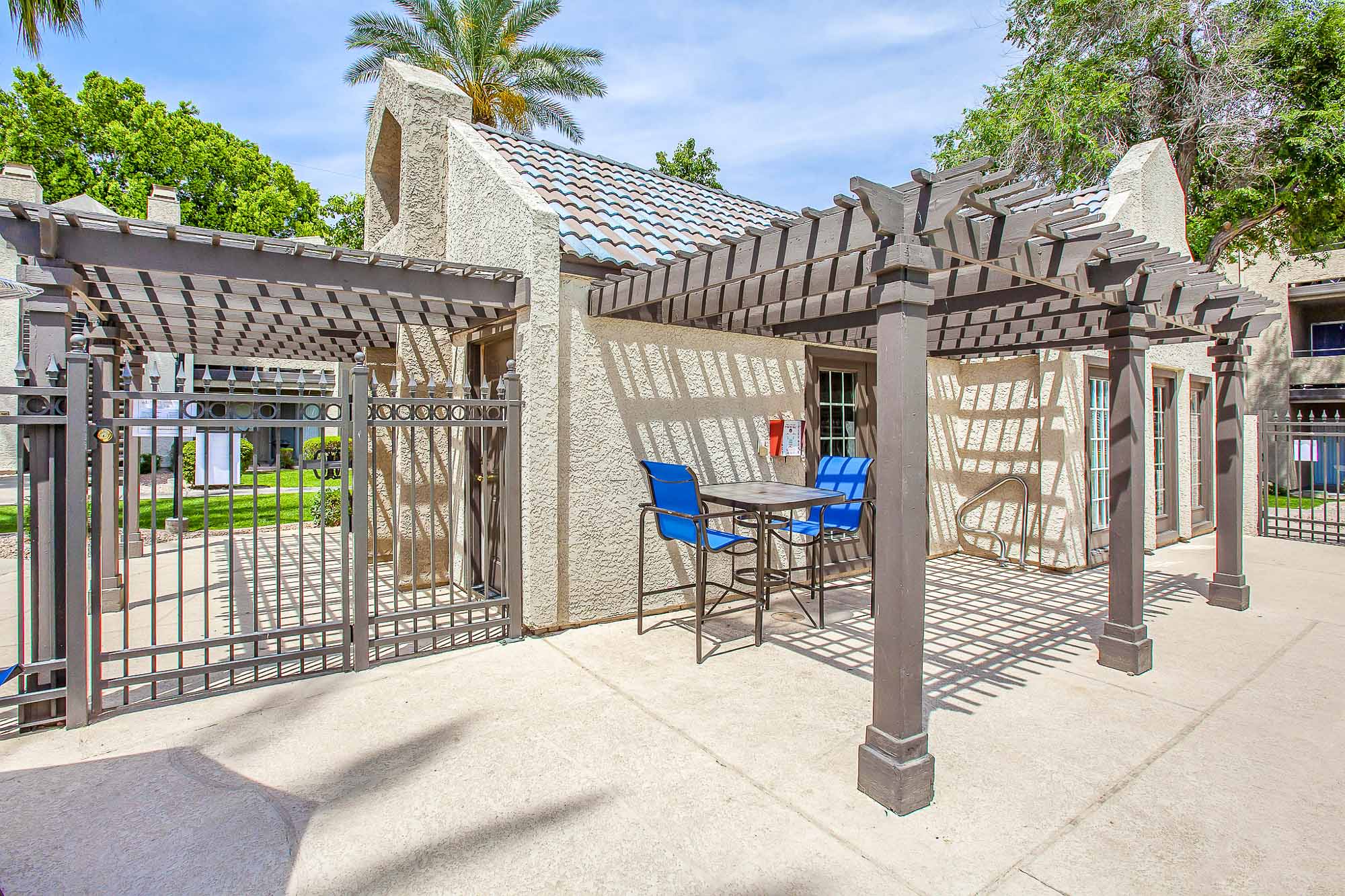 The sundeck at Meadow Glen in Phoenix, AZ.