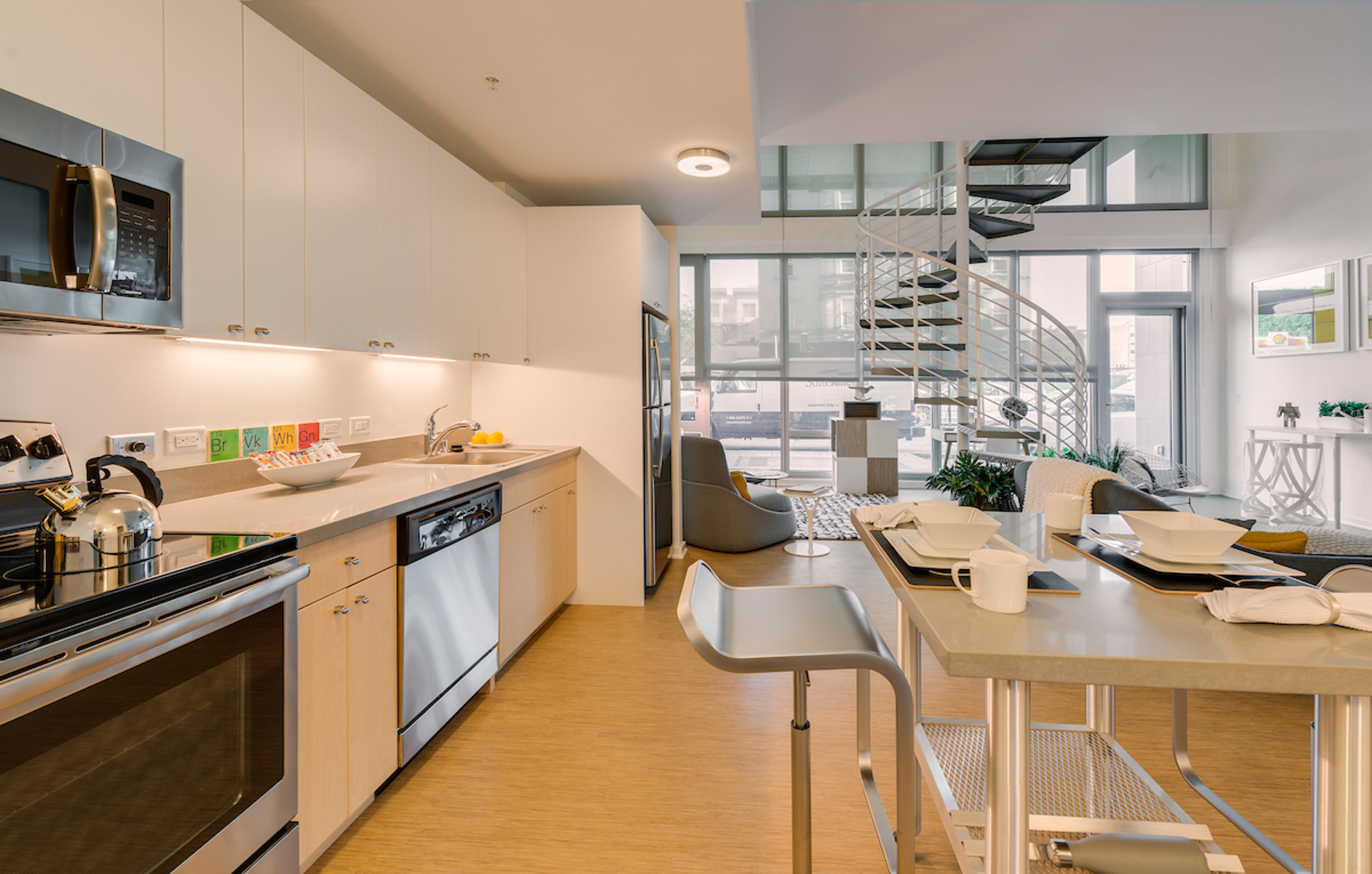 A dining area at Mosso apartments in San Francisco, CA.