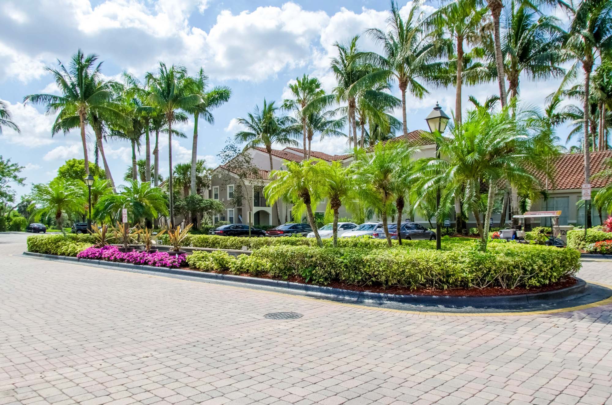 A road at Miramar Lake in Fort Lauderdale, FL.