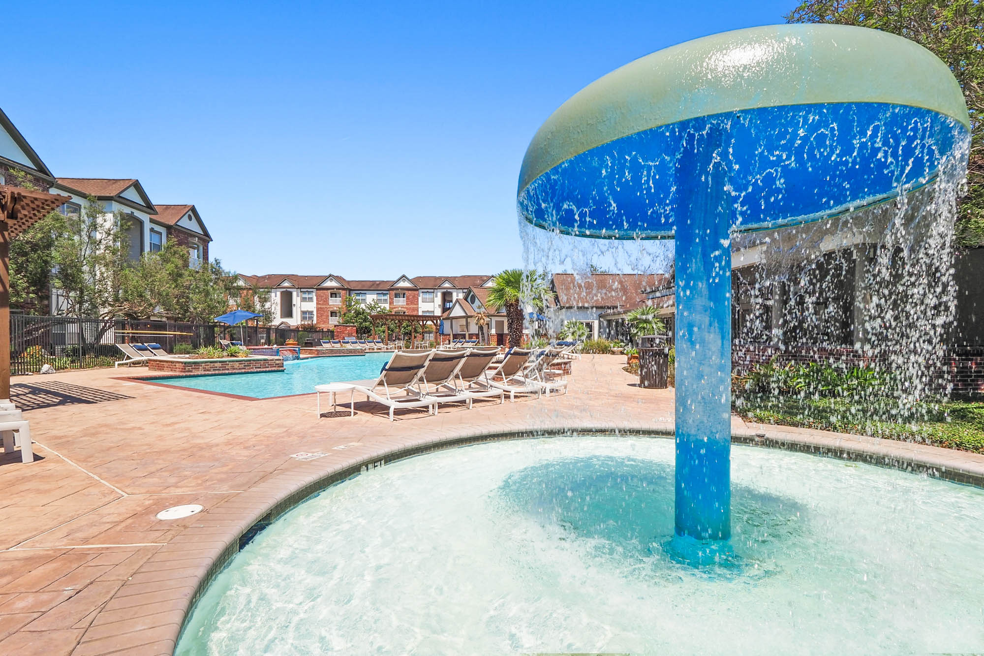 The pool at The Villas at Shadow Creek apartments in Houston, TX.