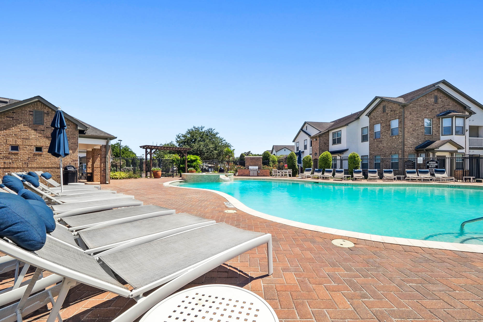 The pool at The Villas at Shadow Creek apartments in Houston, TX.