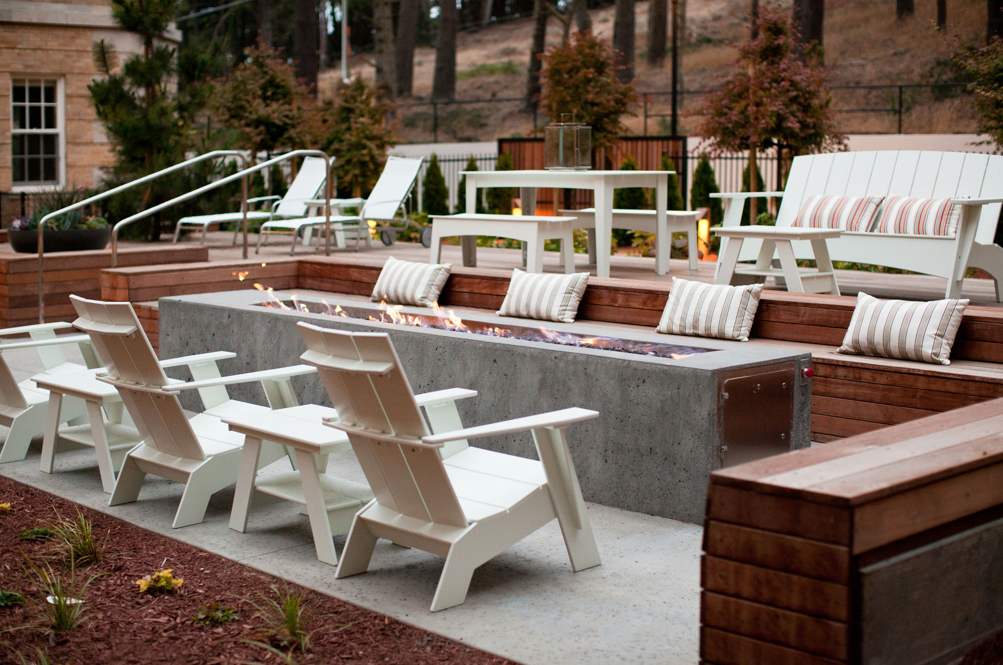 The fire pit at Presidio Landmark apartment in San Francisco, CA.