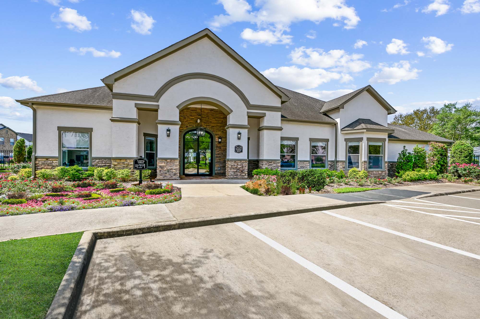 The leasing office at The Villas at Shadow Creek apartments in Houston, TX.