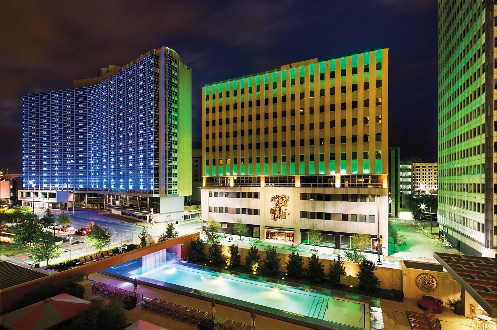 Building view of the Continental in Dallas, TX