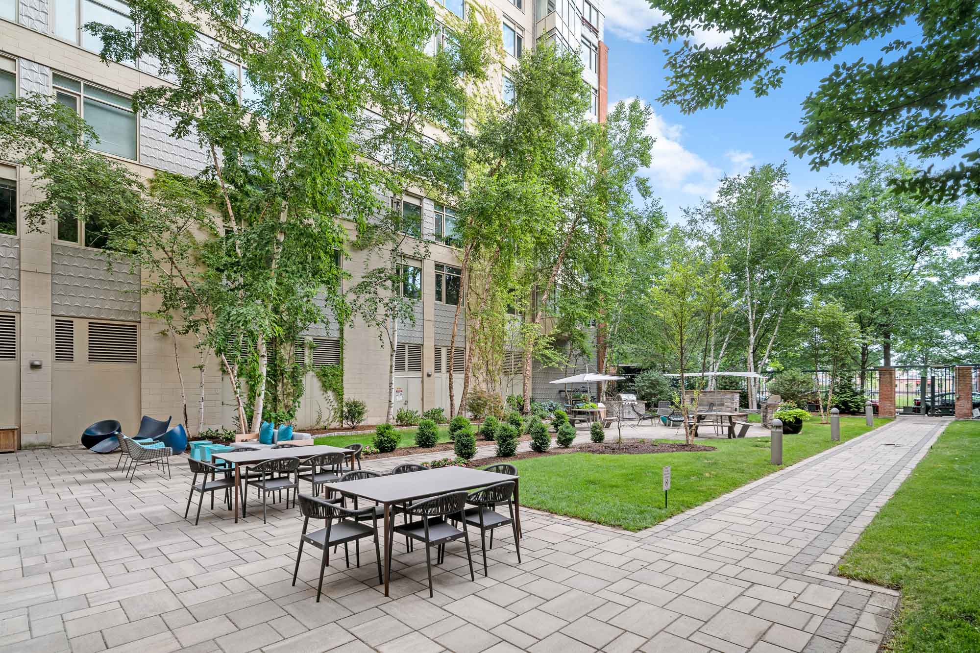 Outdoor Seating area at 91 Sidney apartments in Cambridge, Massachusetts