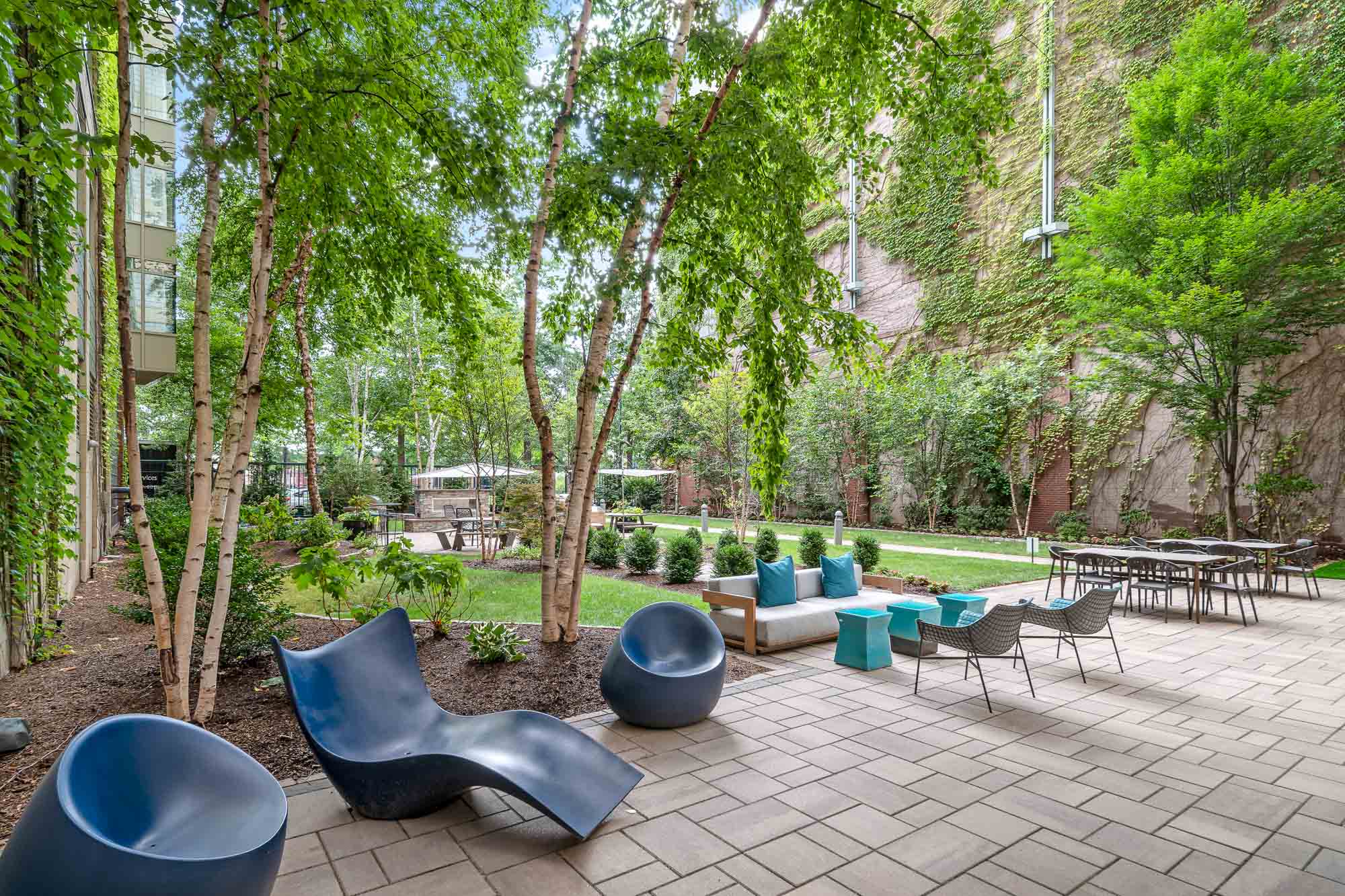 Outdoor Seating area at 91 Sidney apartments in Cambridge, Massachusetts