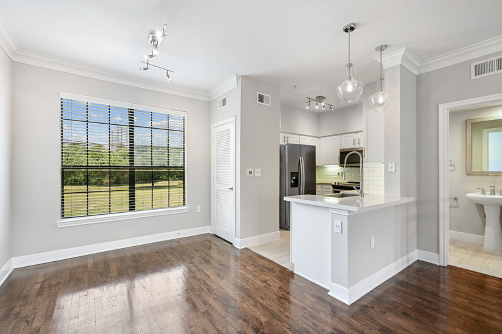 The kitchen in a Village on Memorial townhouse in Houston, TX.