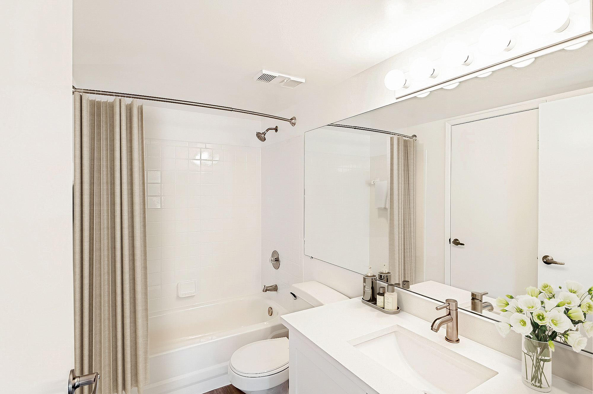 The interior of a bathroom at The Reserve at Ashely Lake apartments.