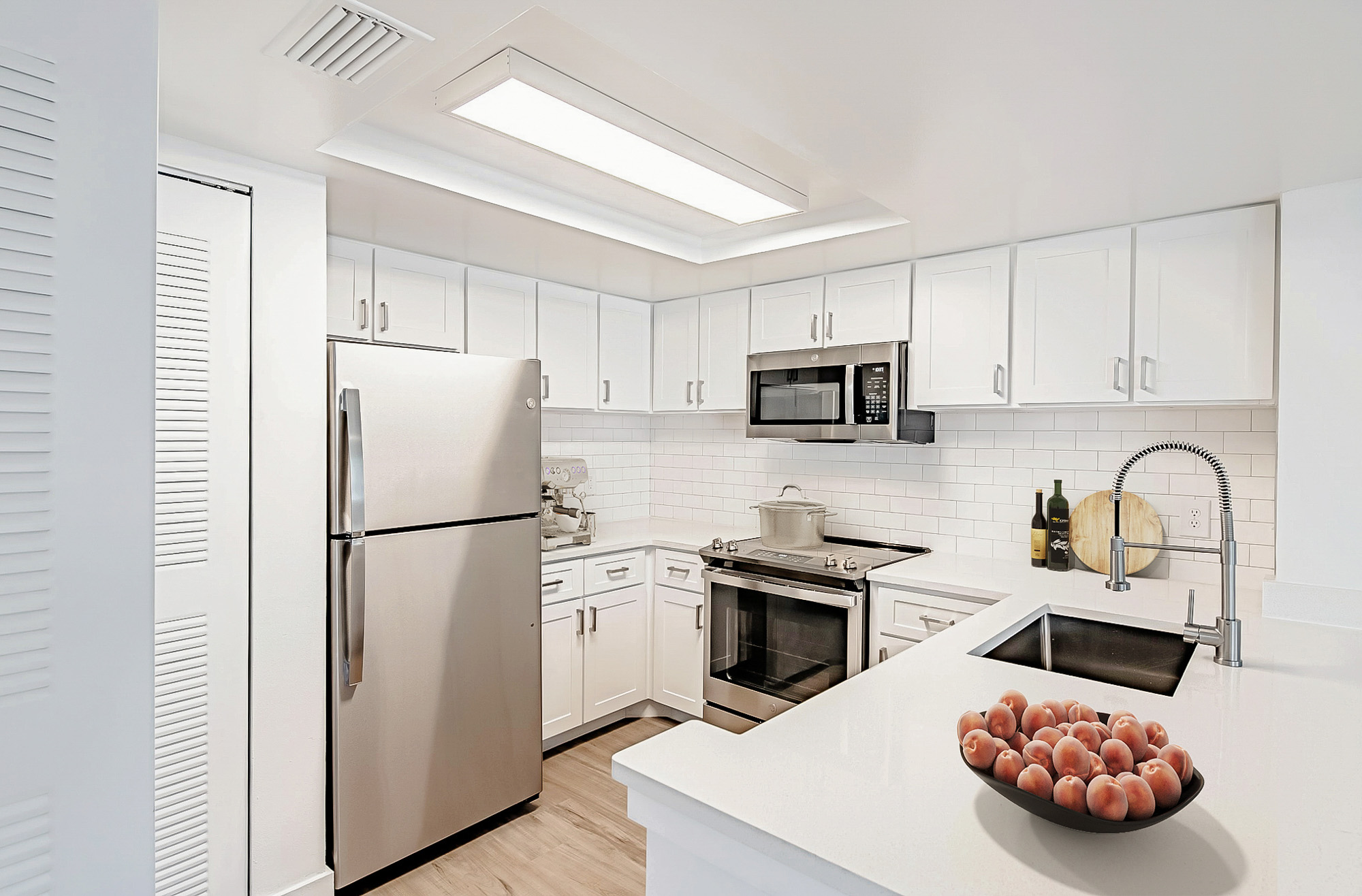 The interior of a kitchen at The Reserve at Ashely Lake apartments.