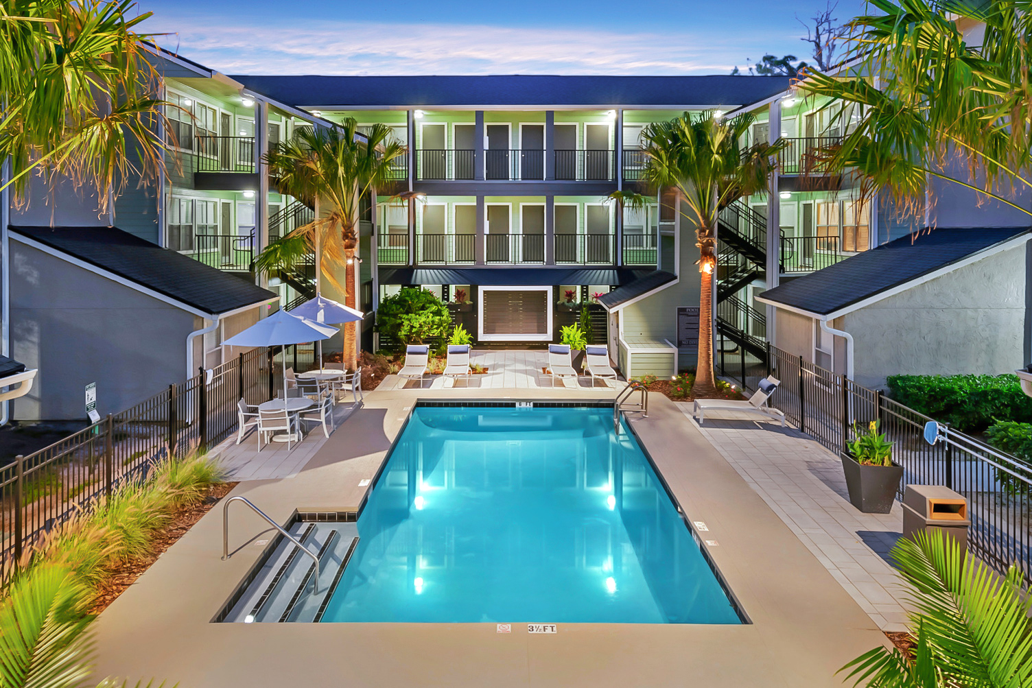 The pool at Brookwood Club apartments in Jacksonville, FL.