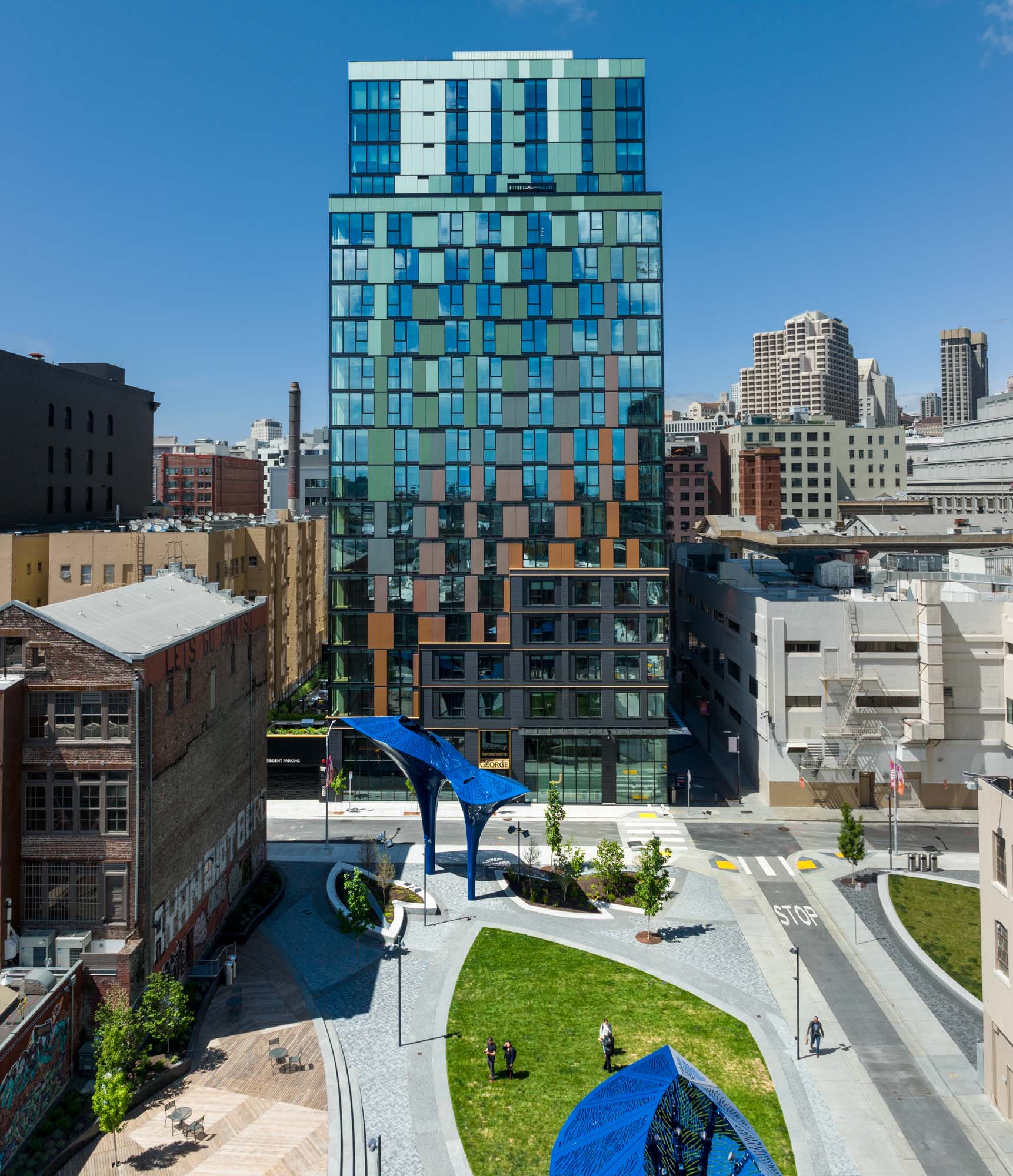 A park with blue sculptures in a neighborhood near the George apartments in downtown San Francisco