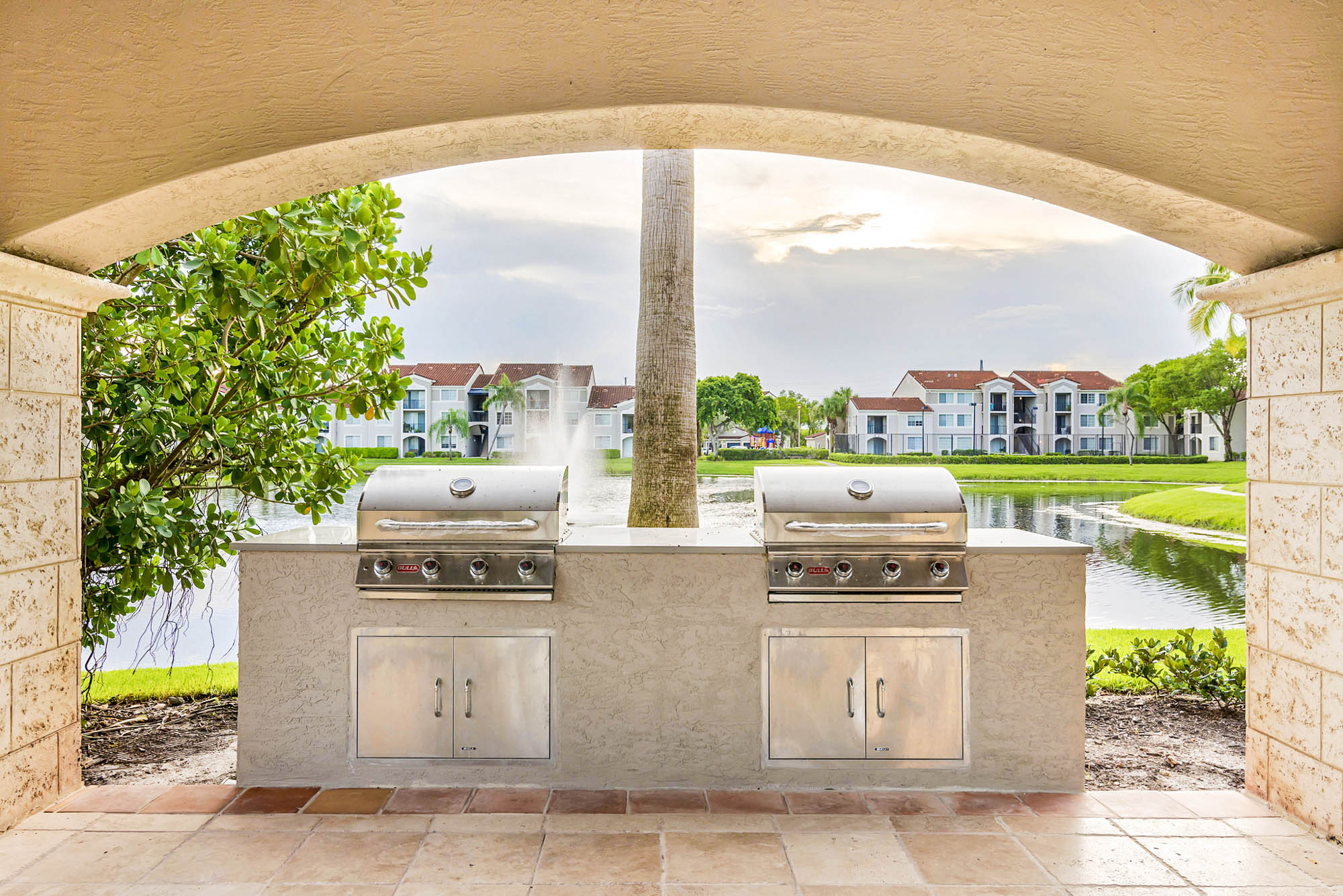 A grilling station at the Miramar Lakes apartments in Fort Lauderdale, FL