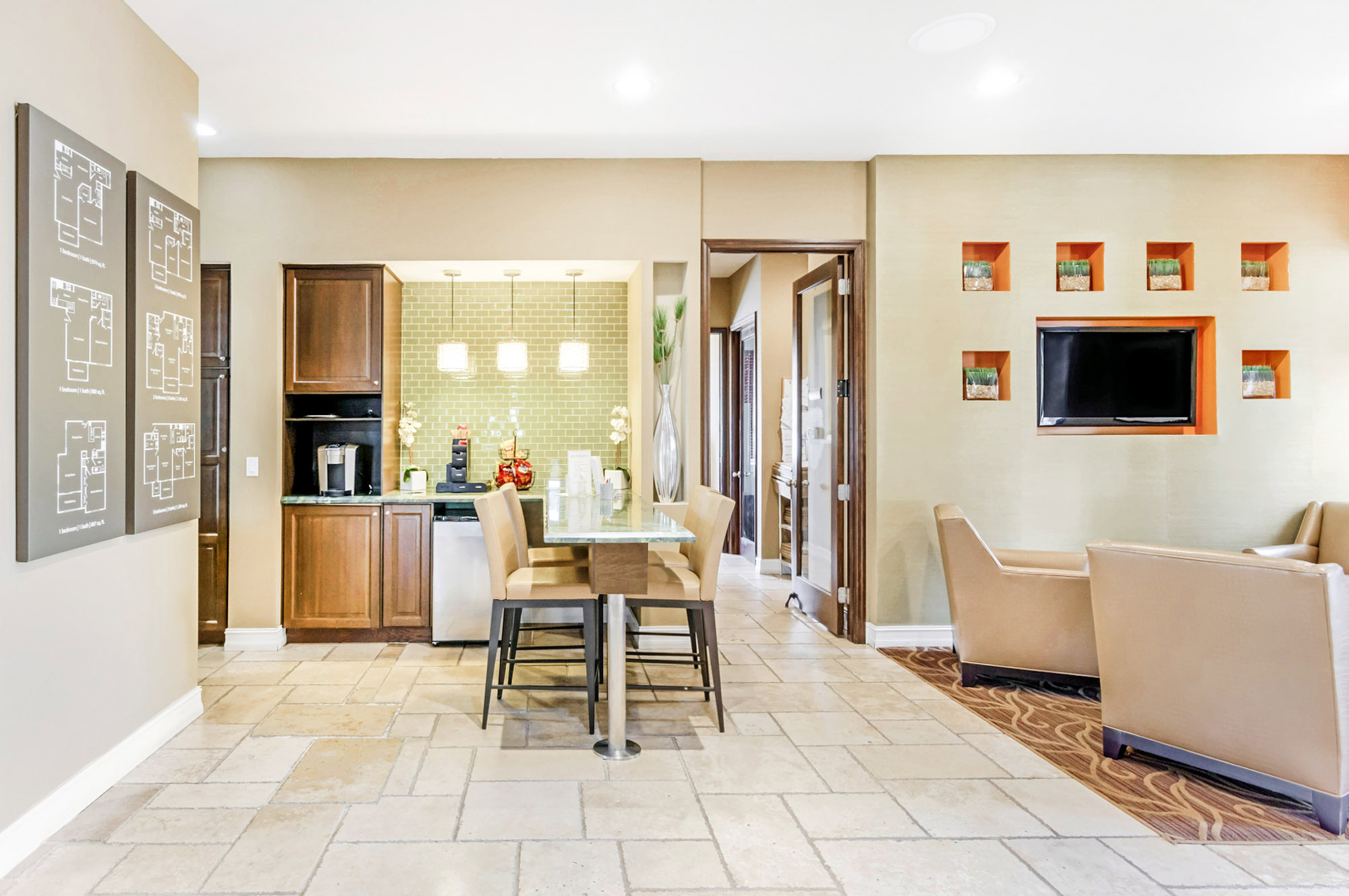 A lounge at the Miramar Lakes apartments in Fort Lauderdale, FL