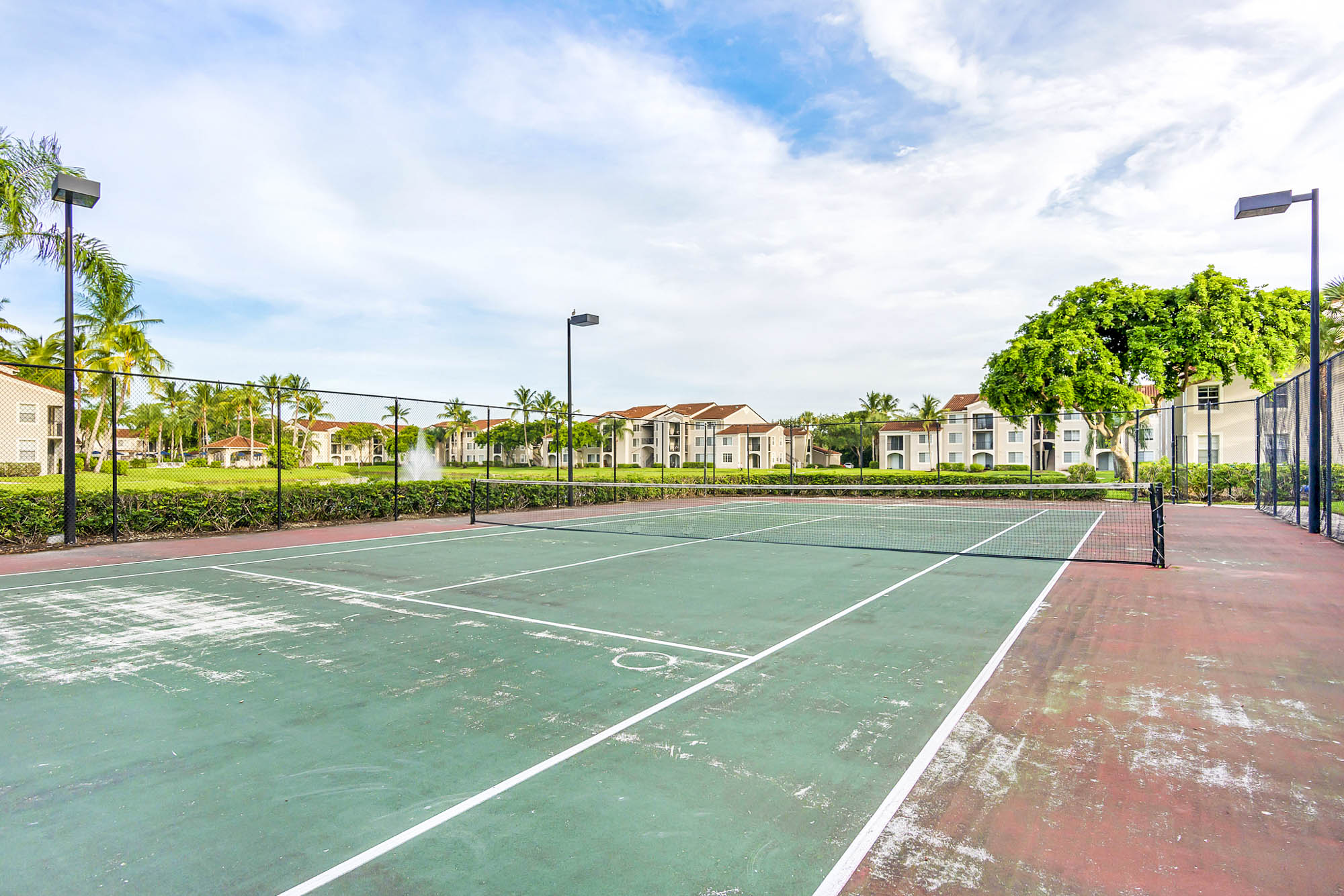 The tennis court at Miramar Lake apartments in Fort Lauderdale, FL.