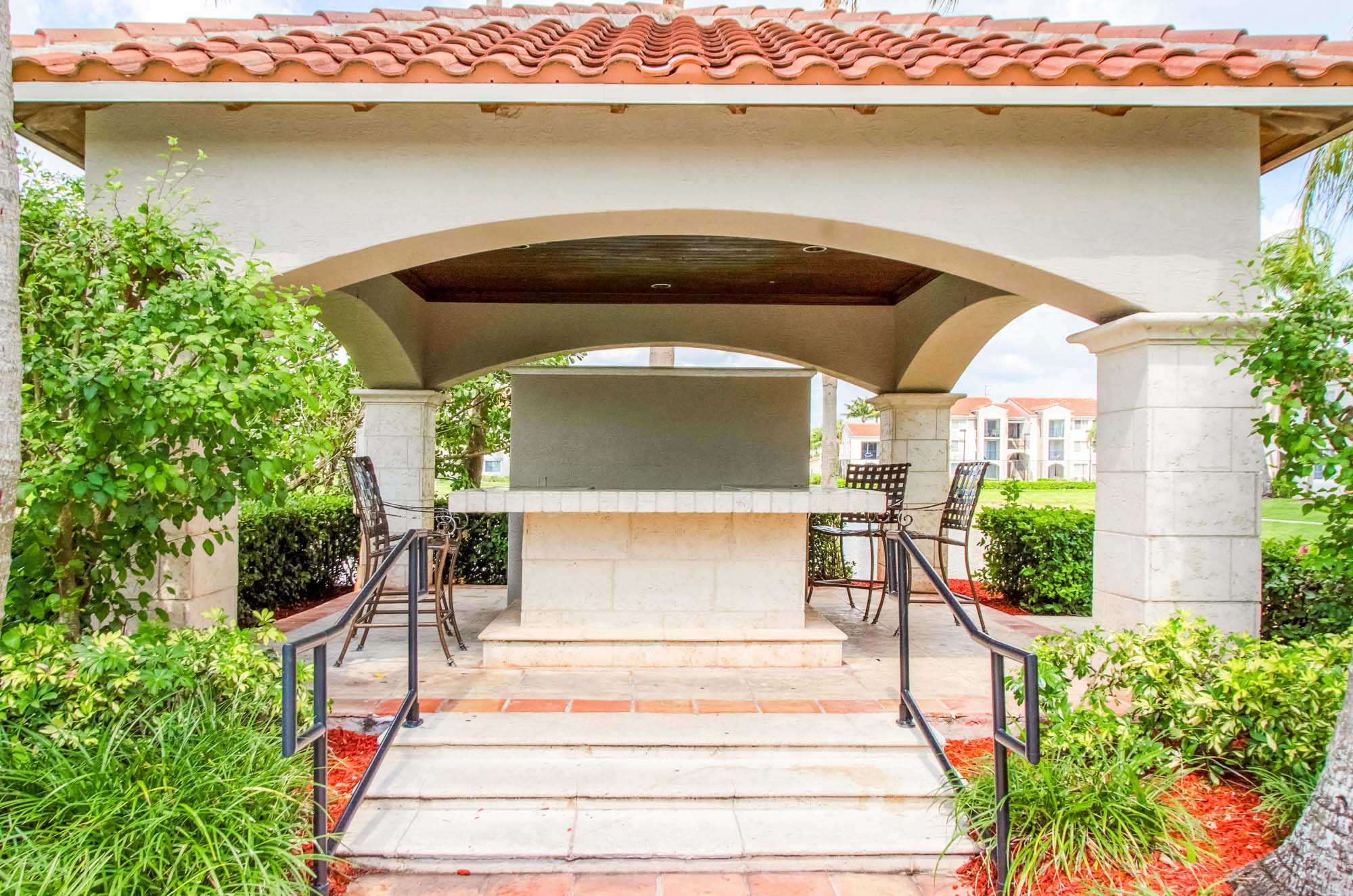 A terrace at the Miramar Lakes apartments in Fort Lauderdale, FL