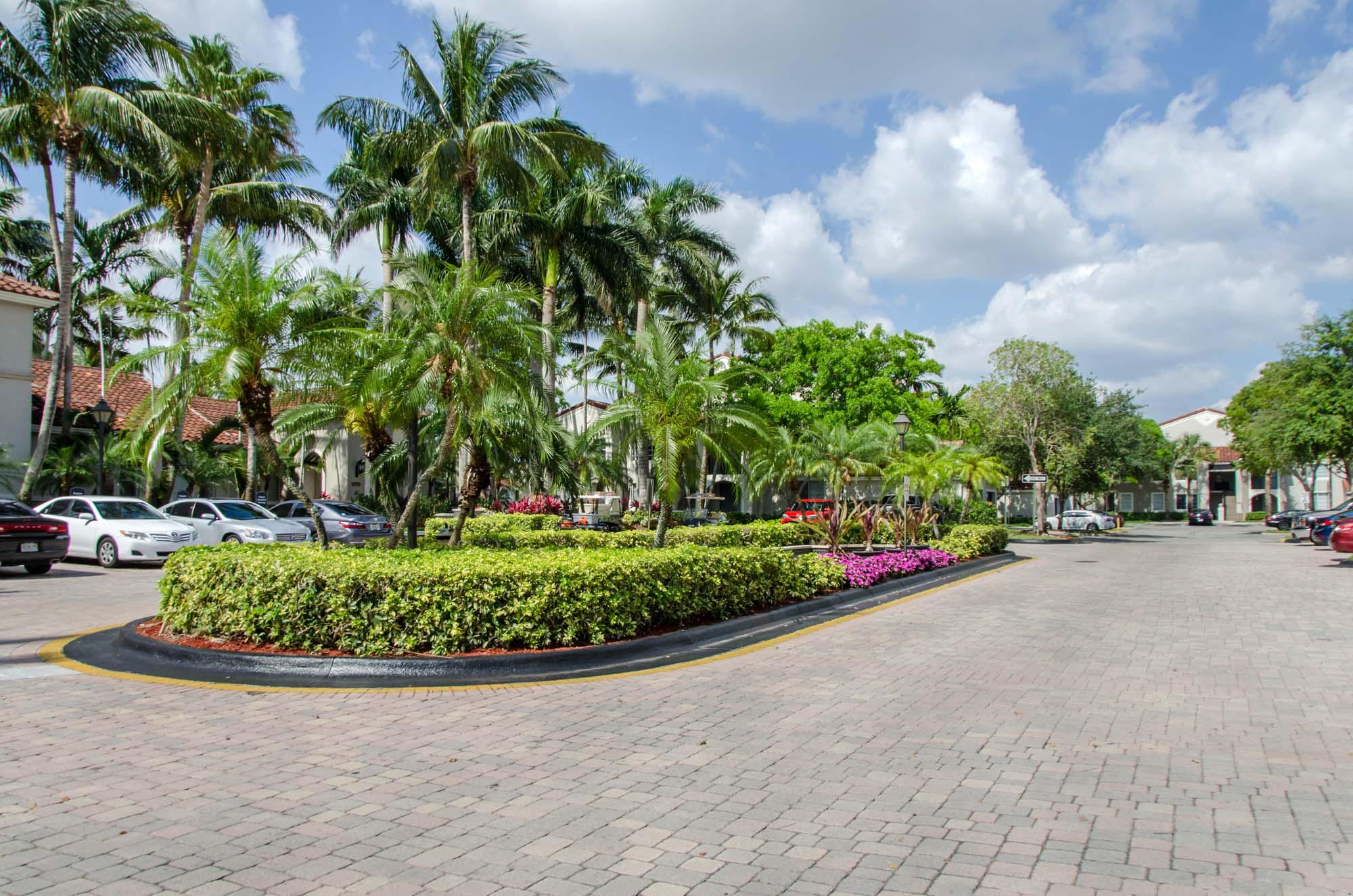 A driveway at Miramar Lake apartments in Fort Lauderdale, FL.
