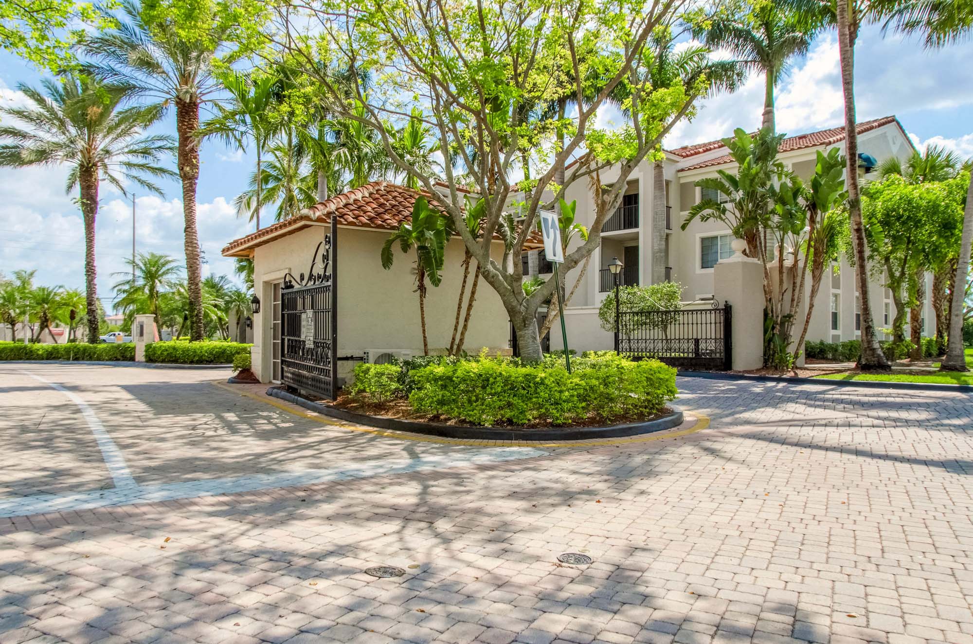 The gate at Miramar Lake apartments in Fort Lauderdale, FL.