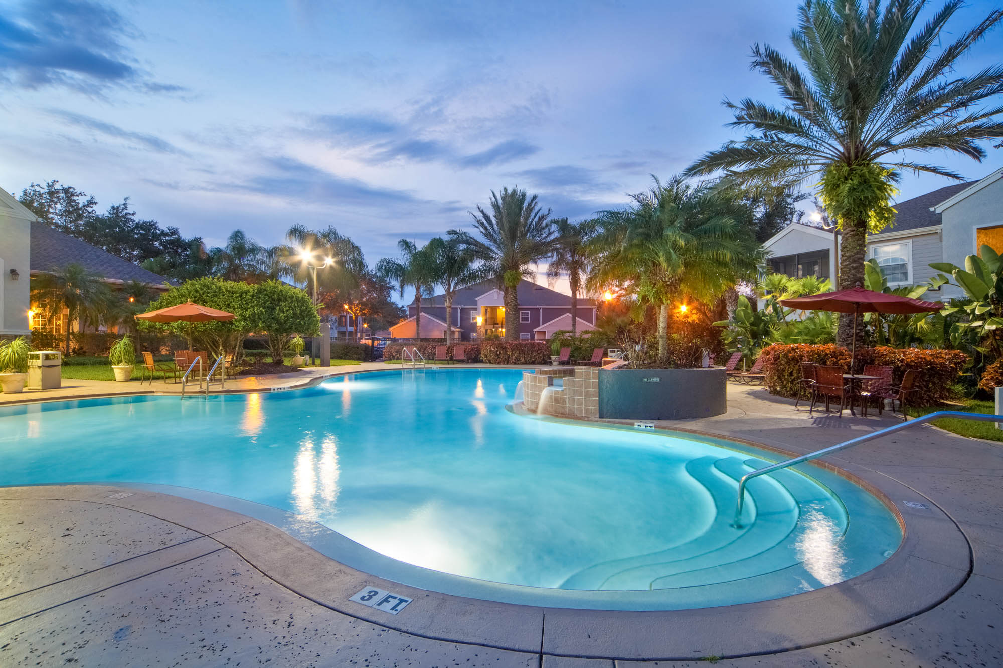 The pool at Osprey Links apartments for rent in Orlando, Florida.
