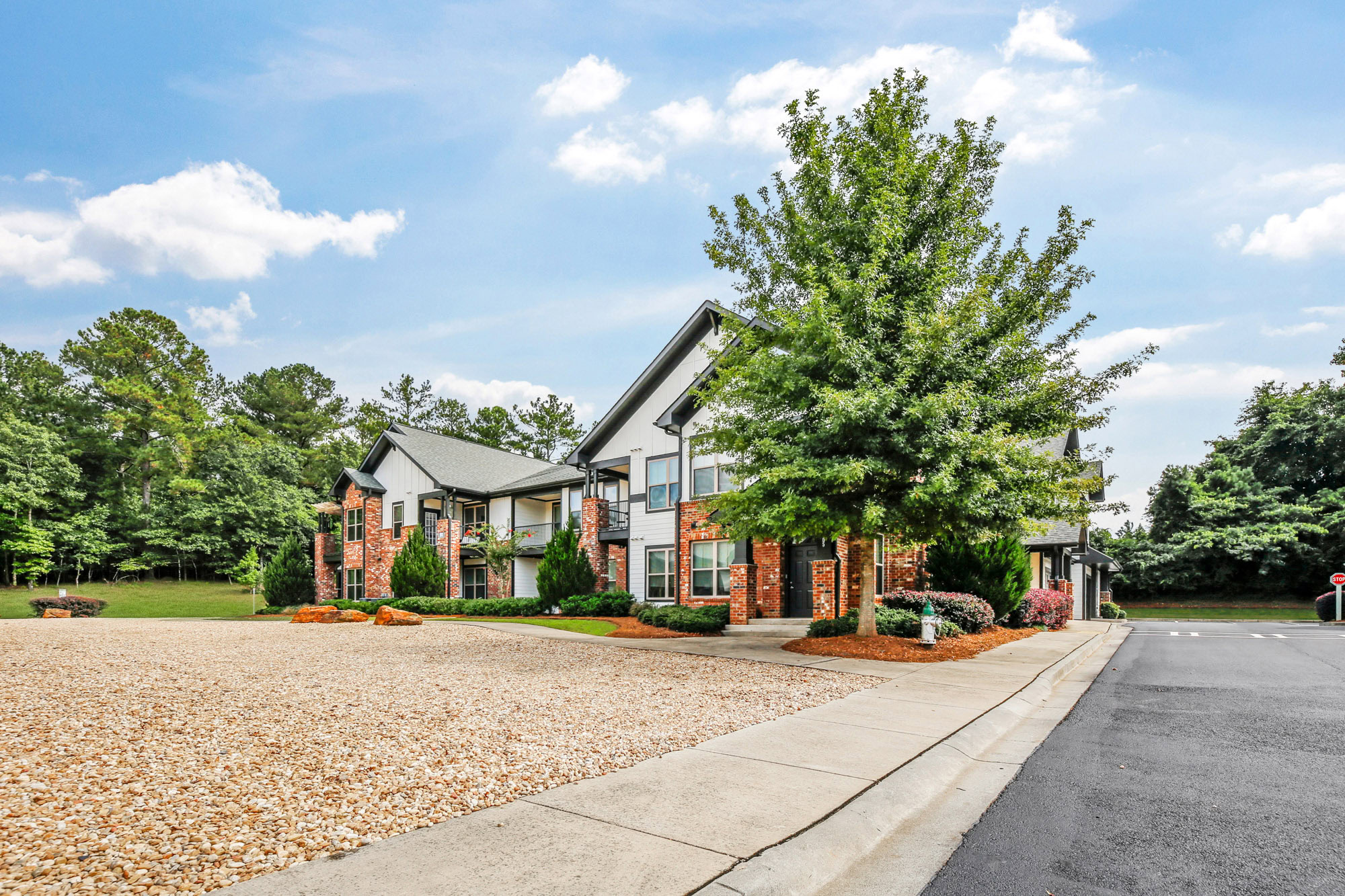 A view of the back of the Park 9 apartments in Woodstock, GA