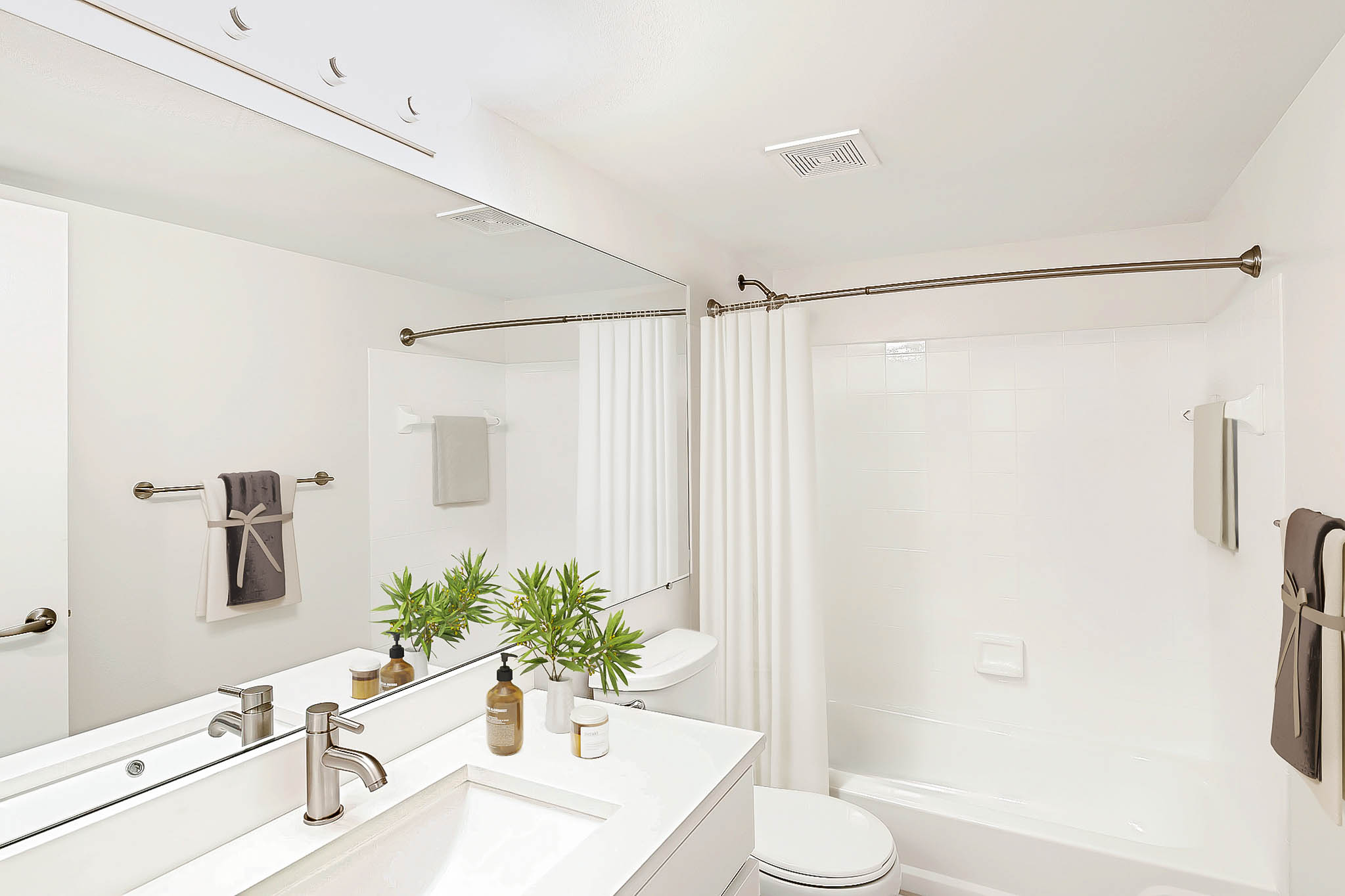 A bathroom at Sabal Pointe apartments in South Florida