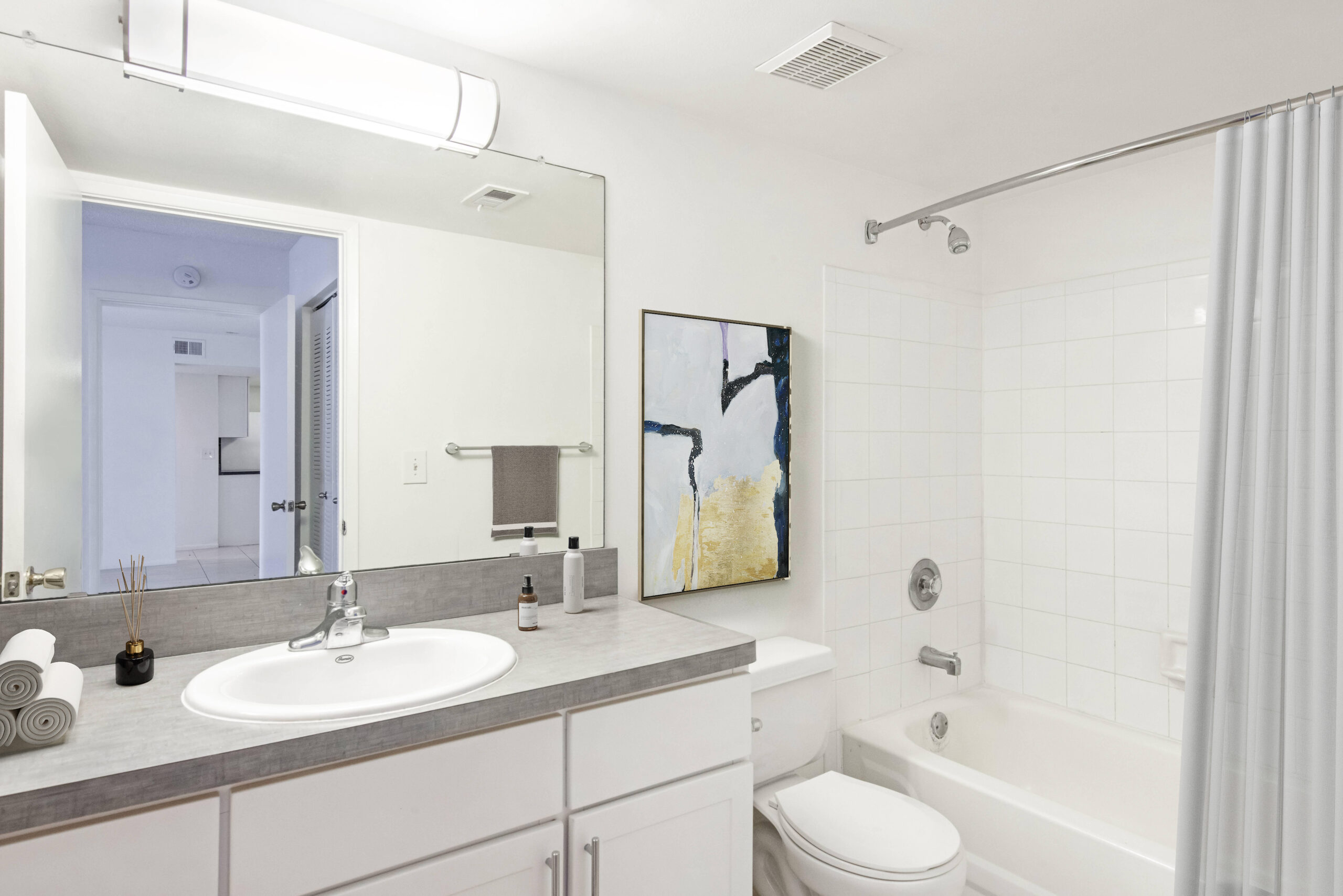 A bathroom at Sabal Pointe apartments in South Florida