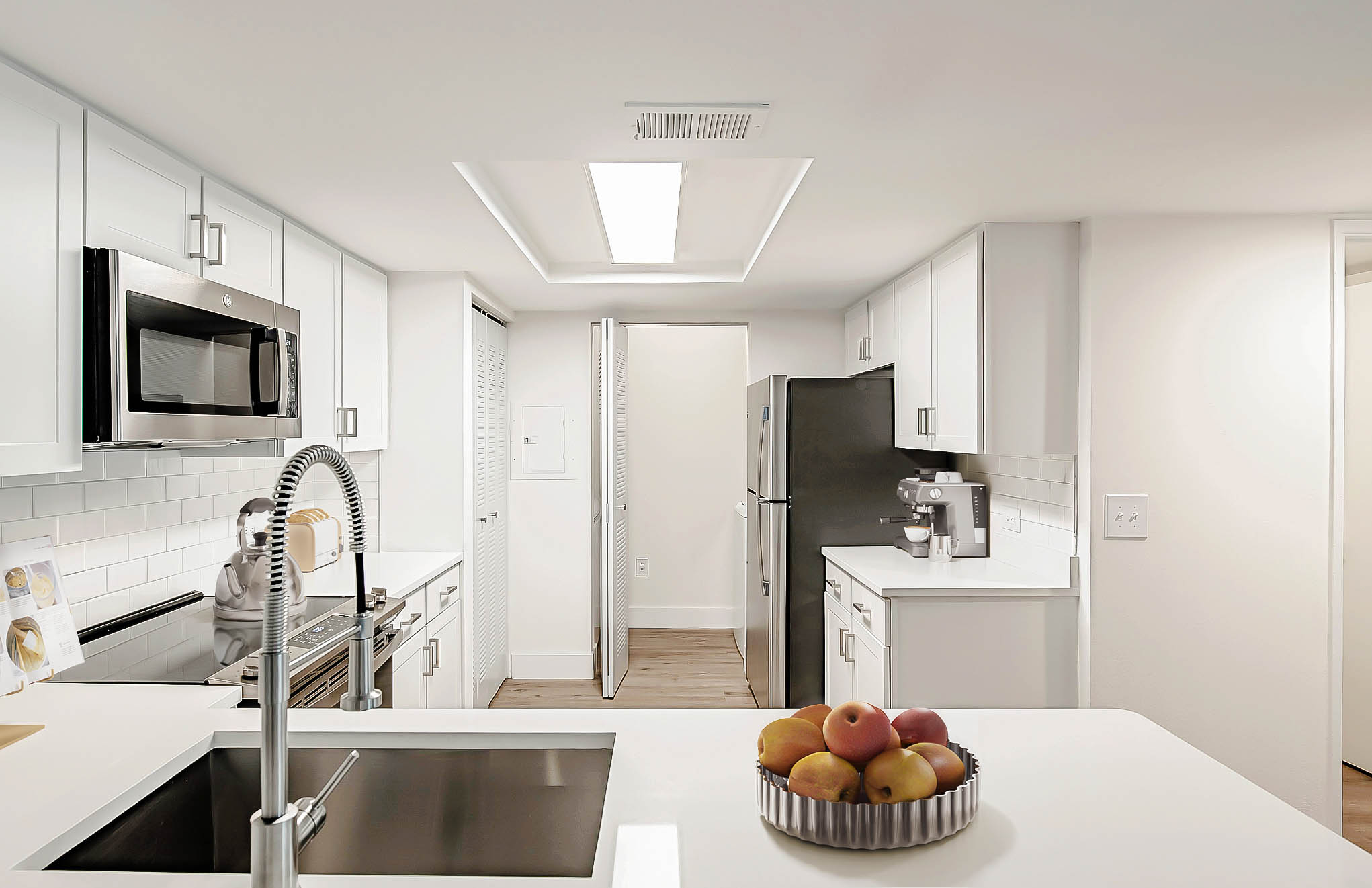 A kitchen at Sabal Pointe apartments in South Florida