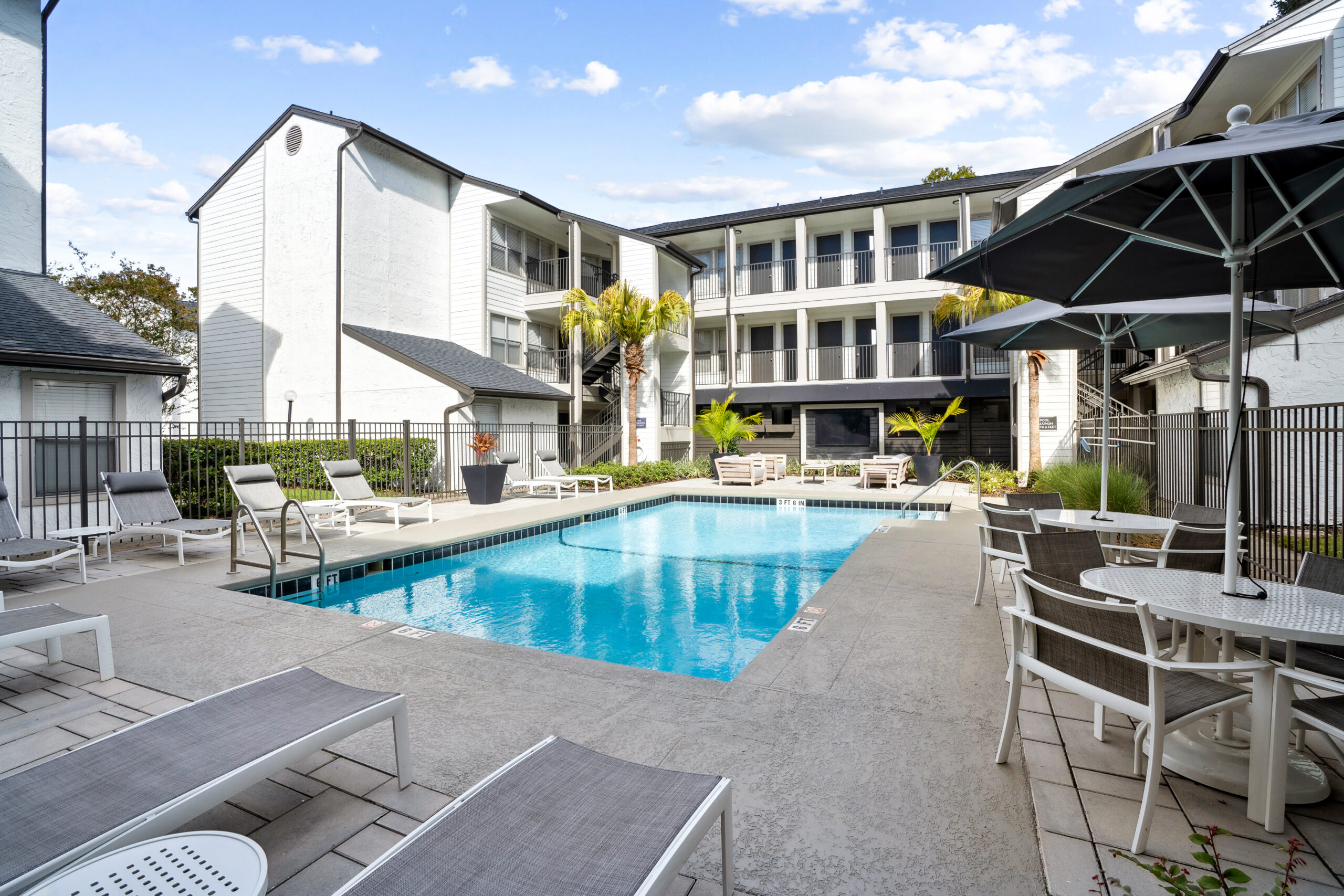 The pool at Brookwood Club apartments in Jacksonville, FL.