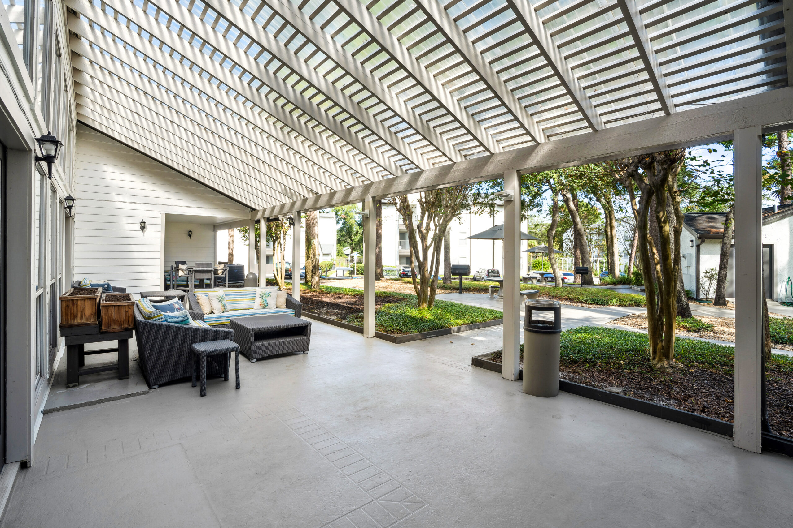 The covered veranda at Brookwood Club apartments in Jacksonville, FL.