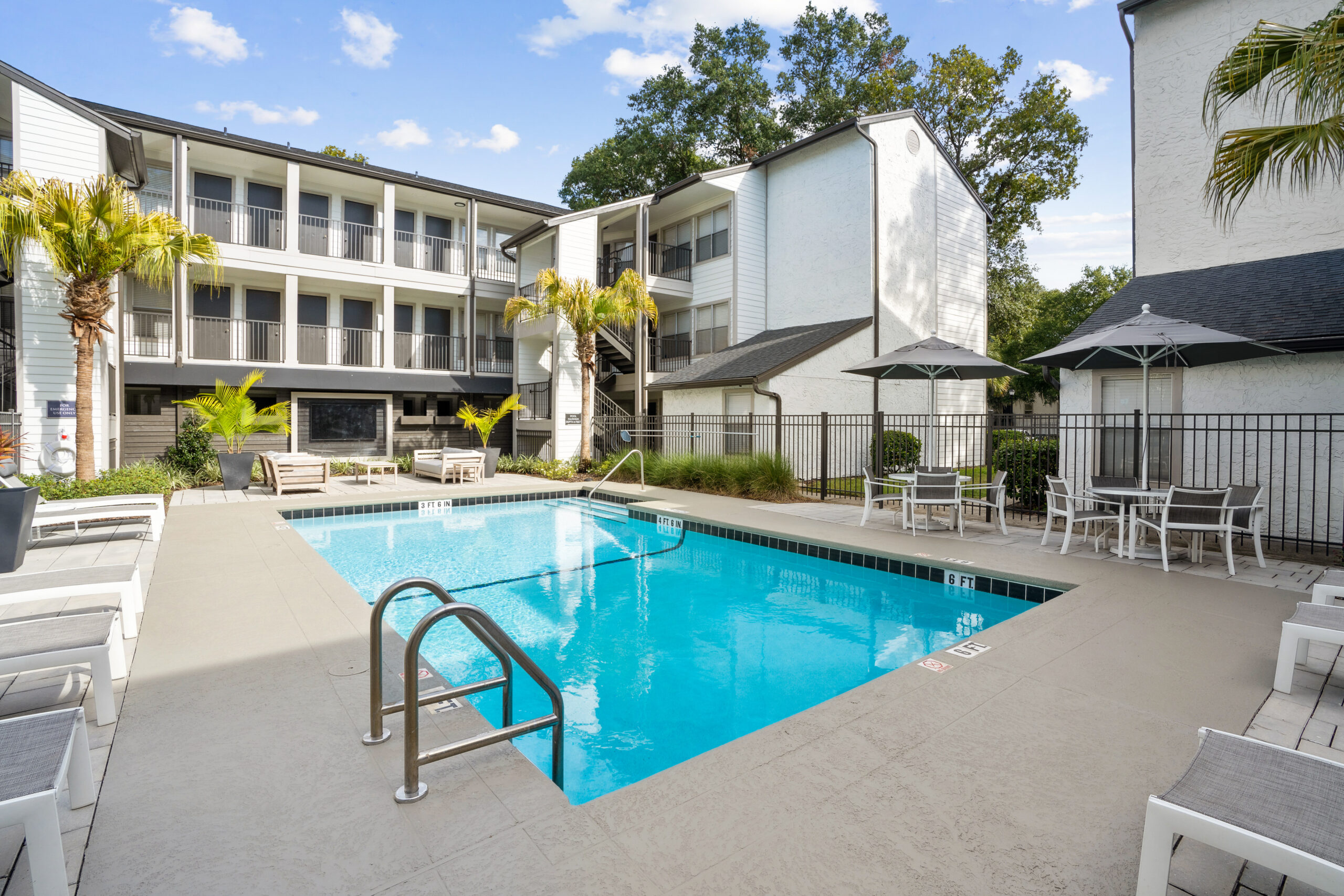 The pool at Brookwood Club apartments in Jacksonville, FL.