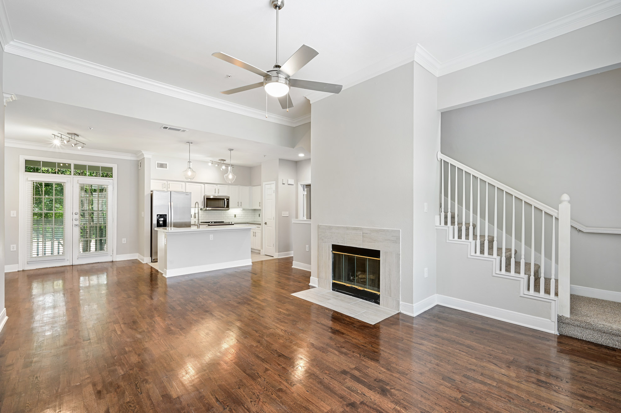 The living area in a Village on Memorial townhouse in Houston, TX.