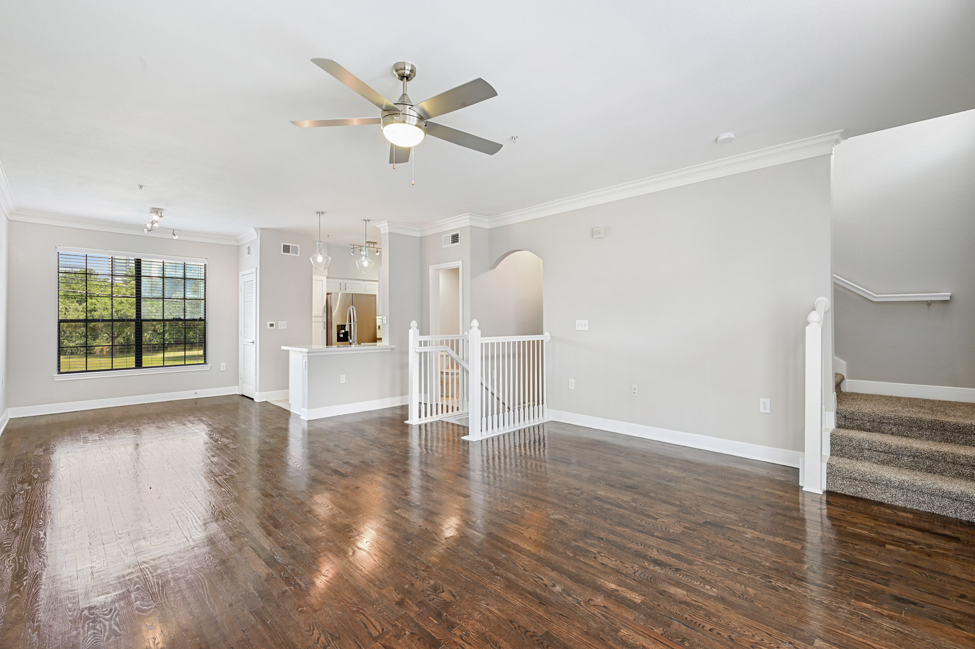 The living area in a Village on Memorial townhouse in Houston, TX.