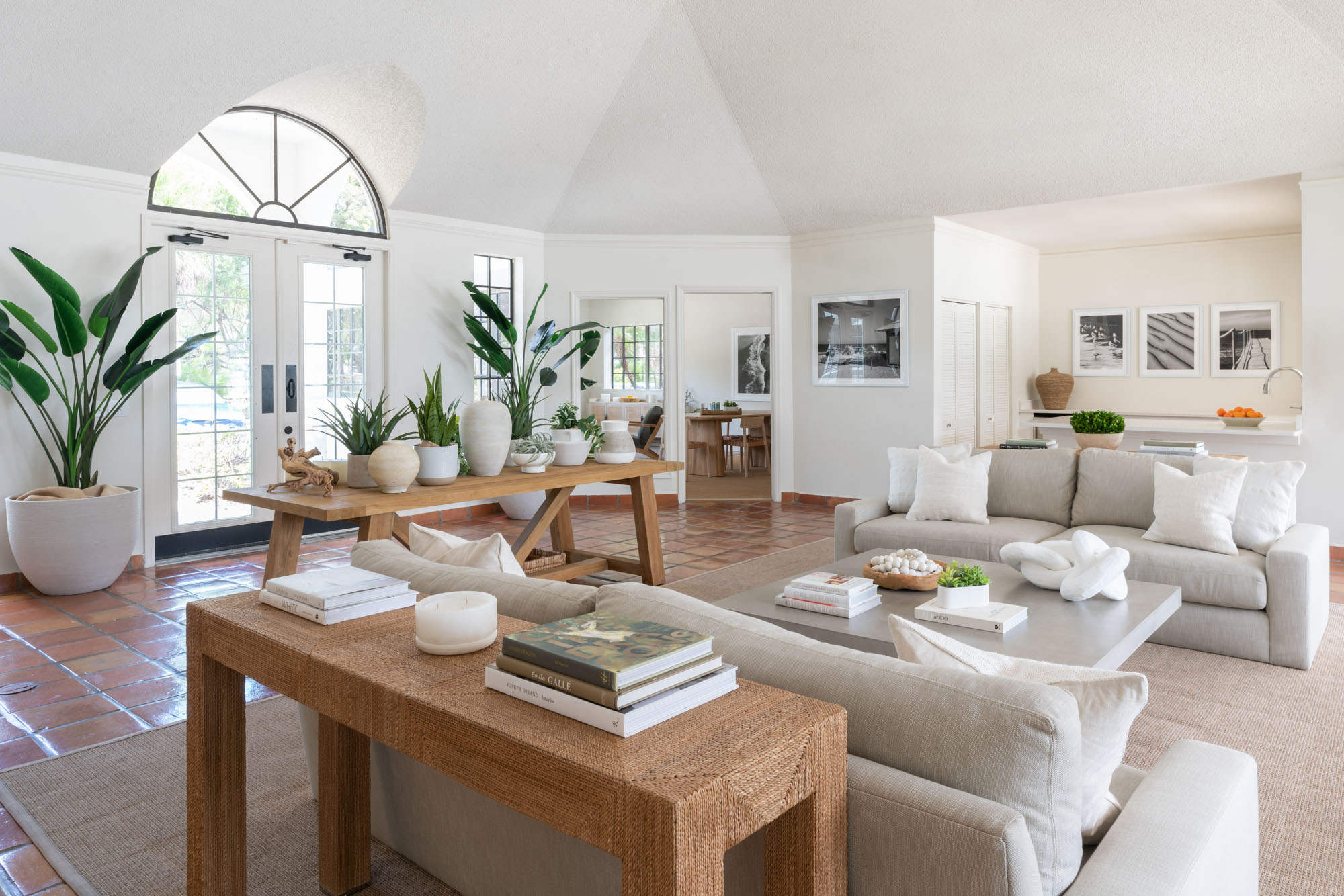 The interior of the Welcome Center lounge at The Reserve at Ashley Lake apartments for rent in Boynton Beach