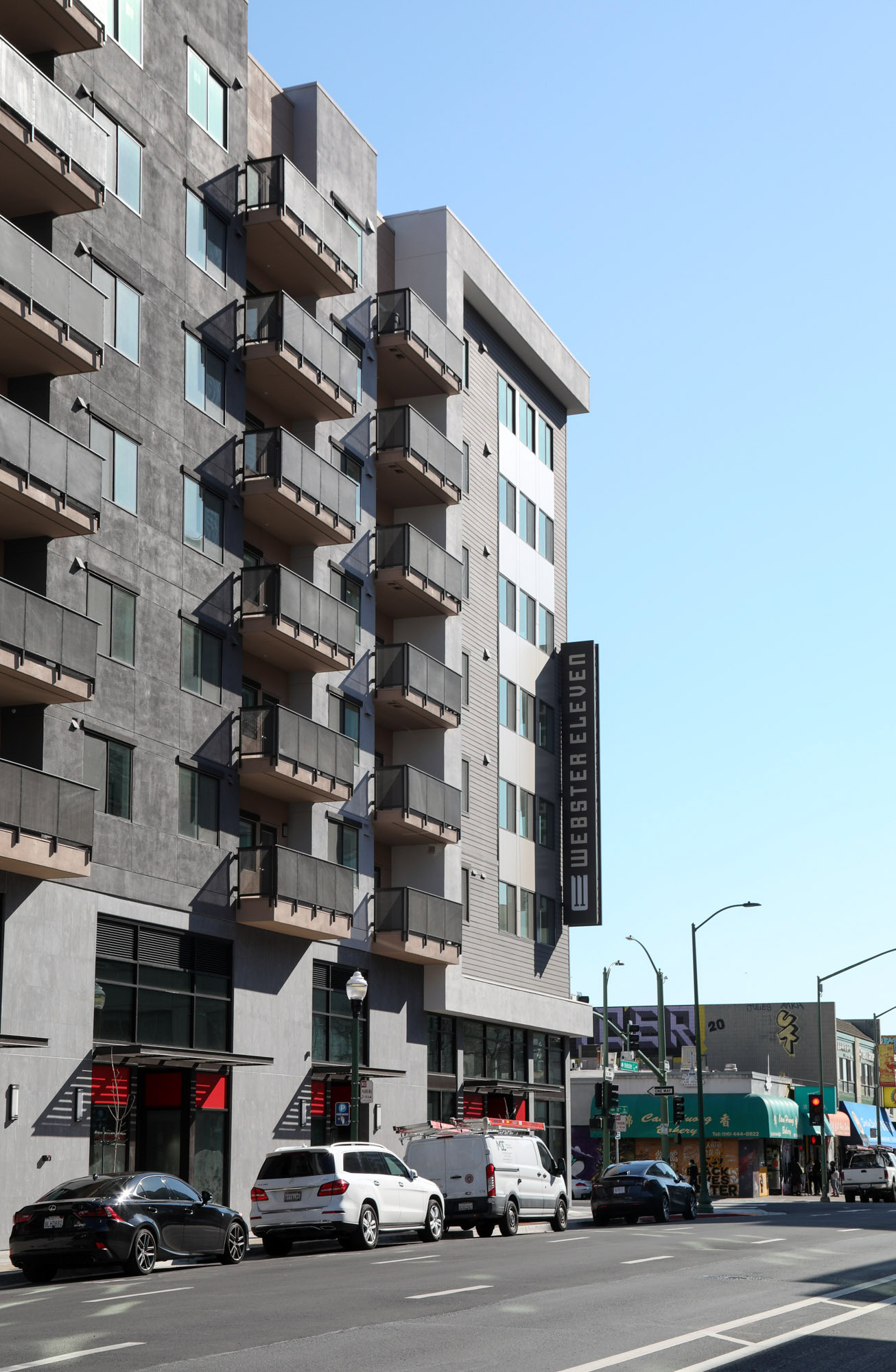 The exterior building of Webster Eleven in downtown oaklands apartment for rent