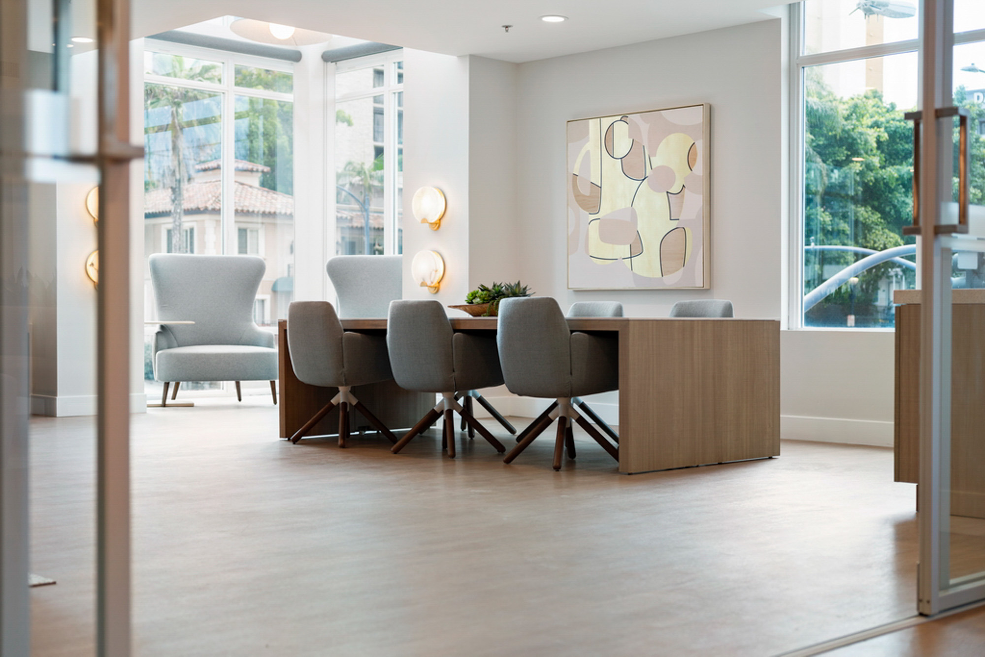 Community seating area at Vantage Pointe apartments in San Diego, CA