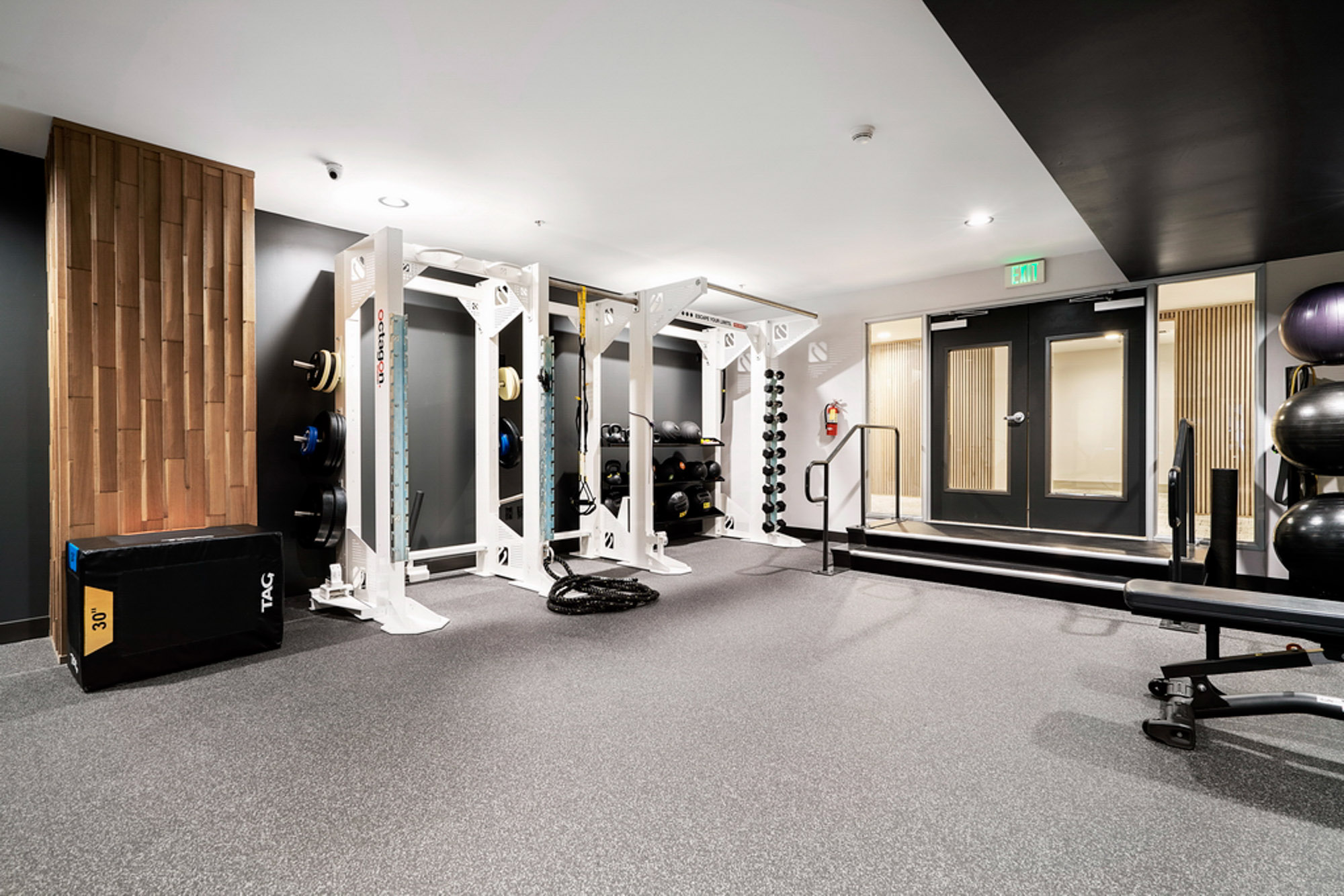 Fitness center at Vantage Pointe apartments in San Diego, CA